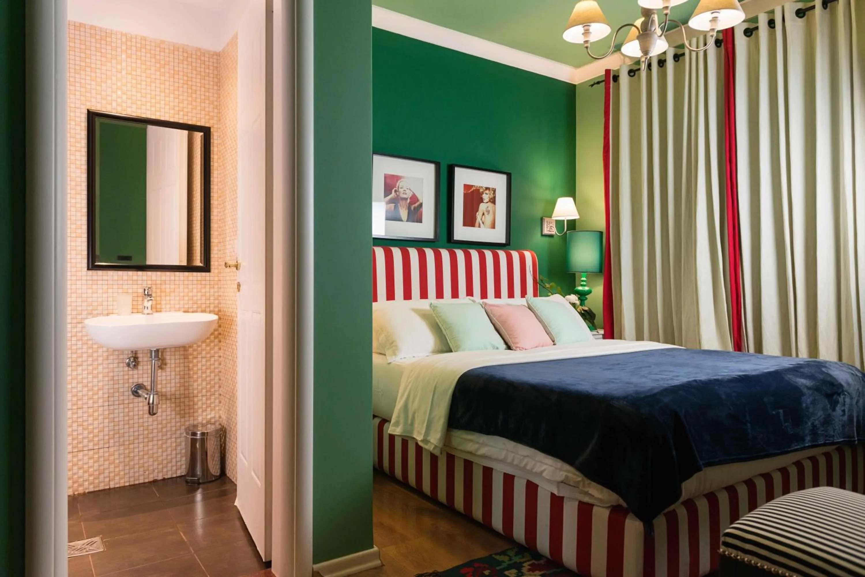 Bathroom, Bed in Areela Boutique Hotel