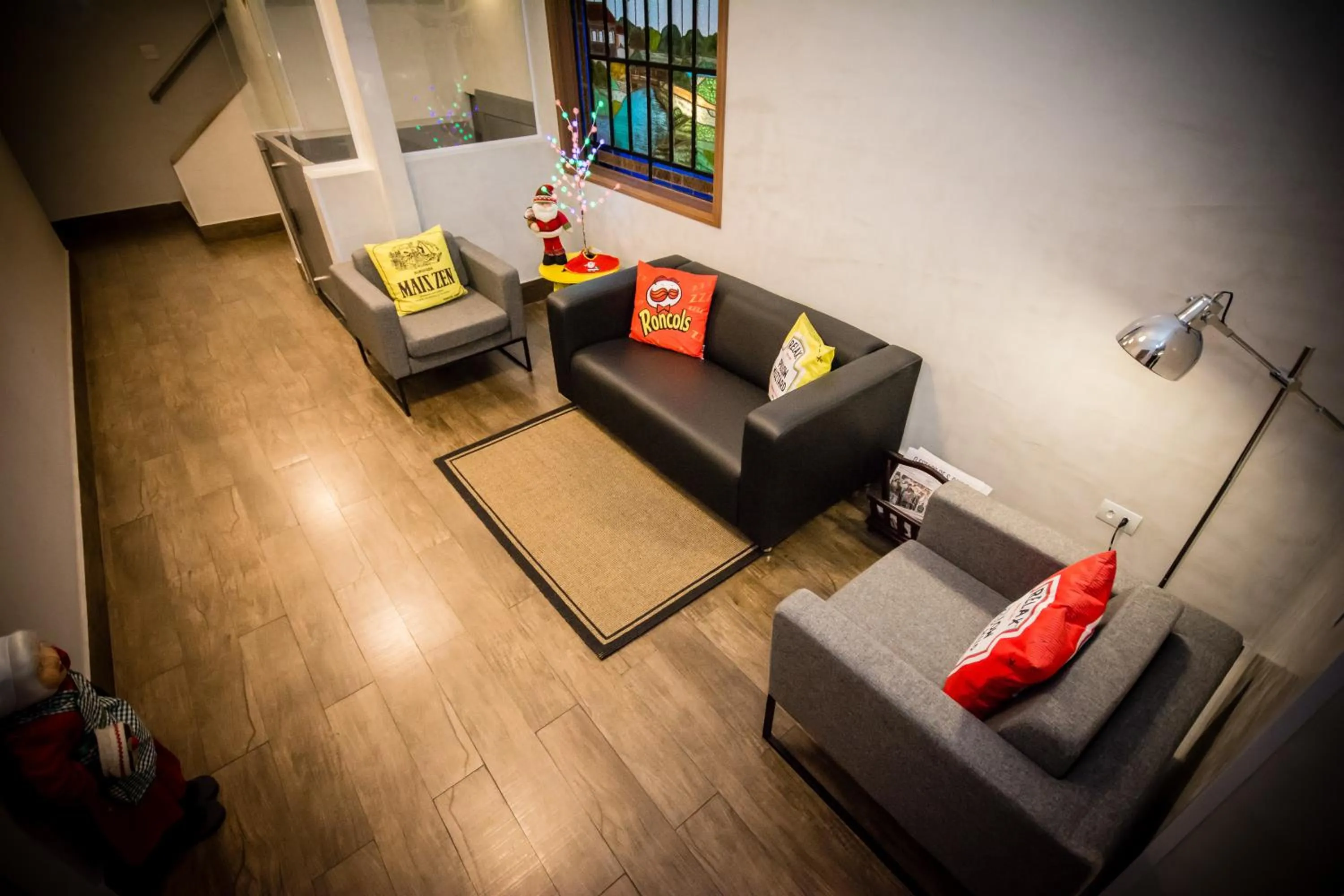 Communal lounge/ TV room in Hotel Estação Paraíso - ao lado do Metrô Paraíso e 600m da Av Paulista