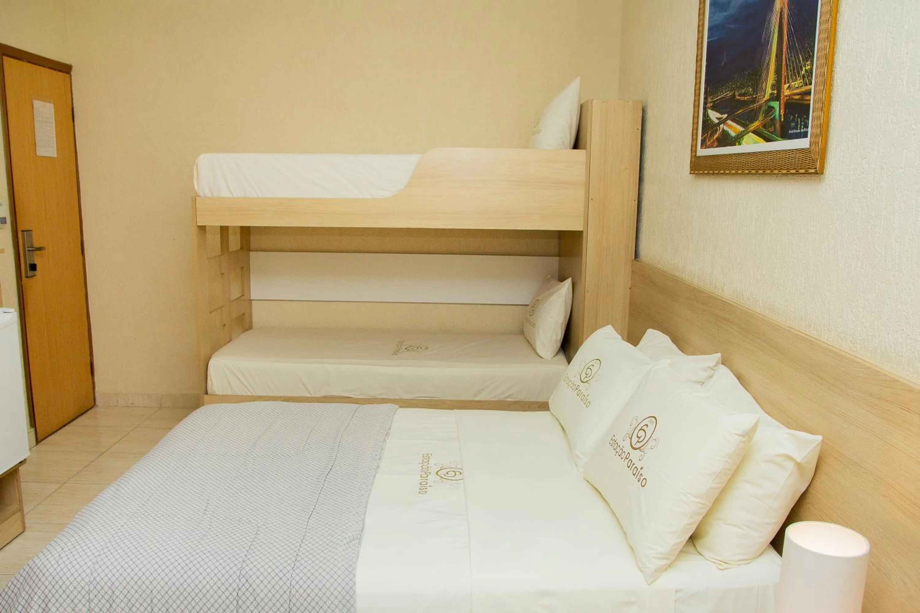 Bedroom, Bed in Hotel Estação Paraíso - ao lado do Metrô Paraíso e 600m da Av Paulista