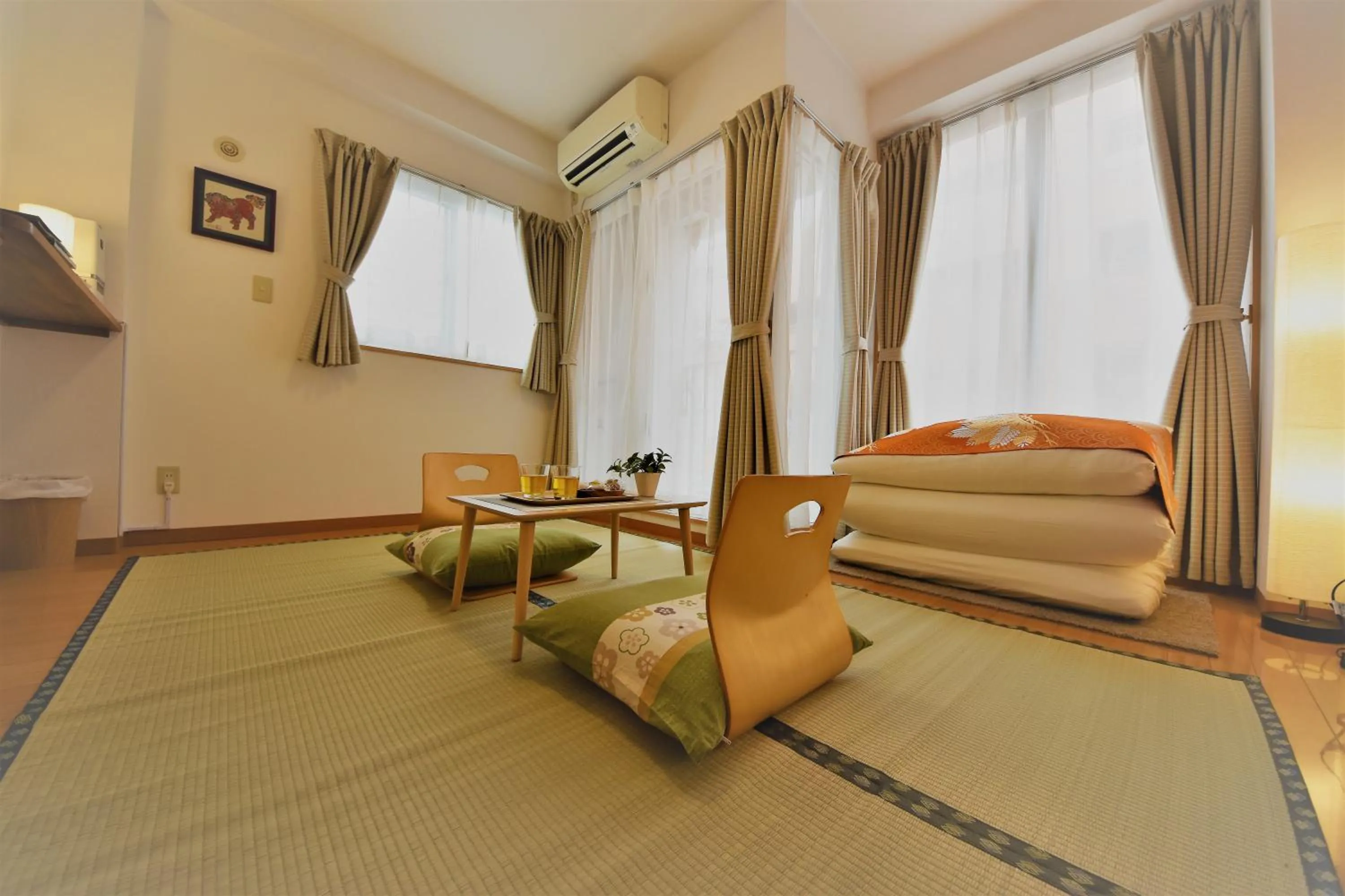 Photo of the whole room, Bed in UKISHIMA INN