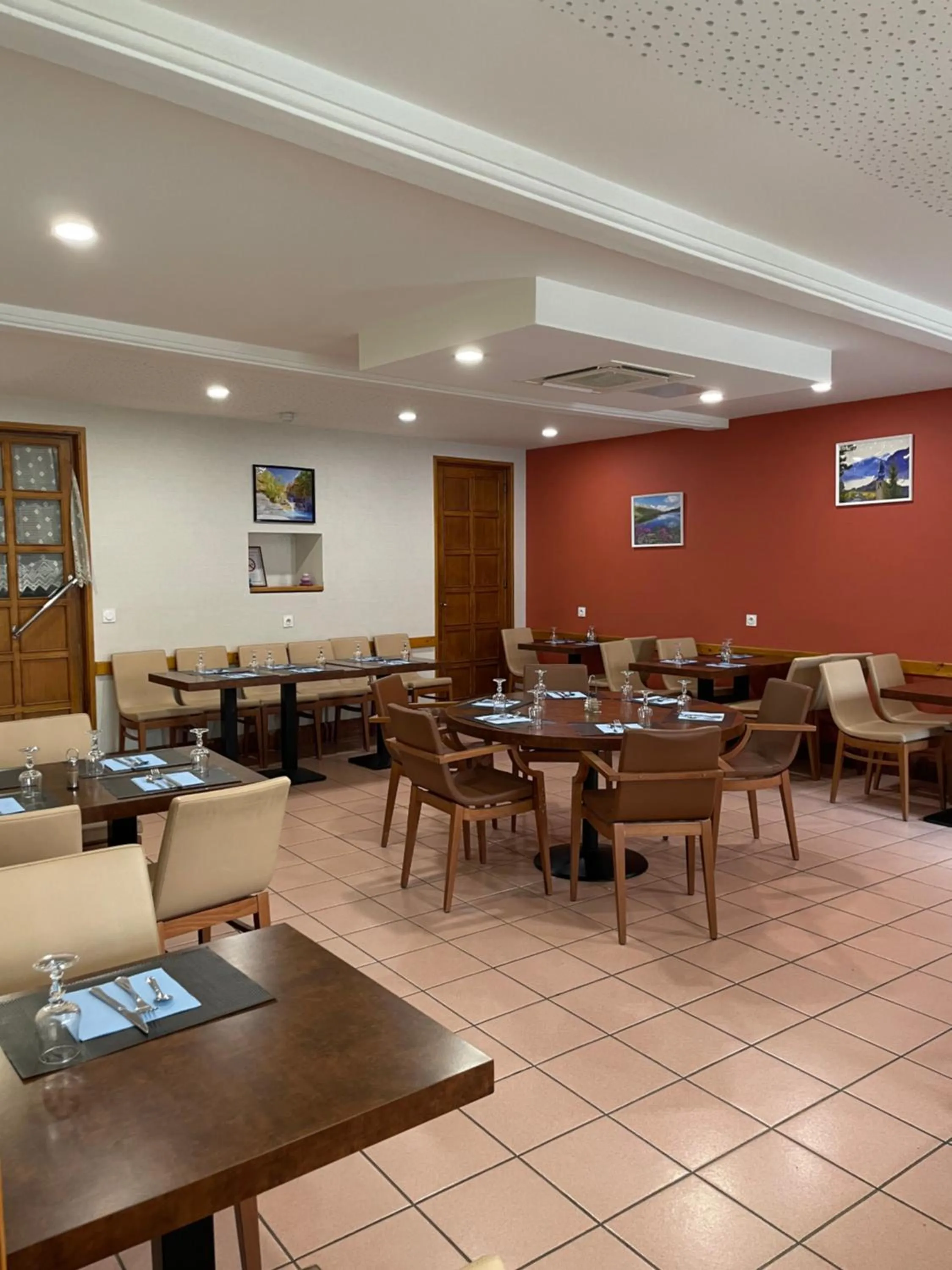 Restaurant/places to eat in Hôtel de l'Europe