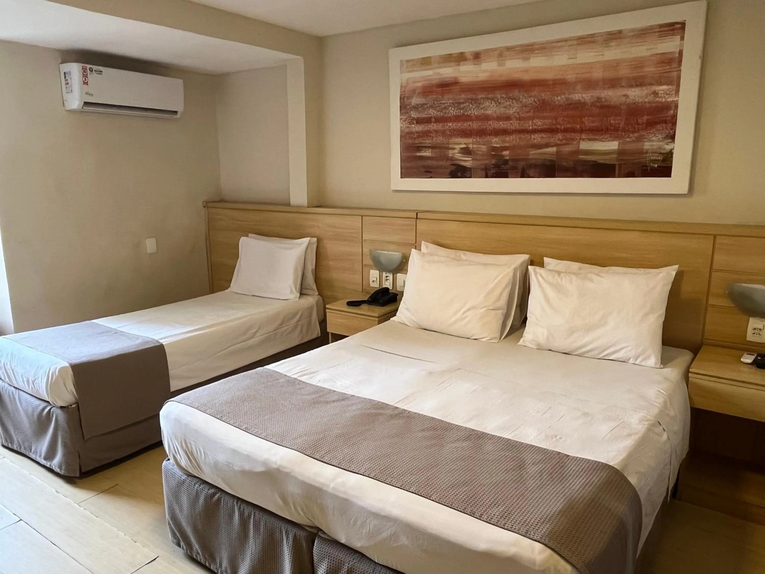 Bedroom, Bed in Hotel Galícia