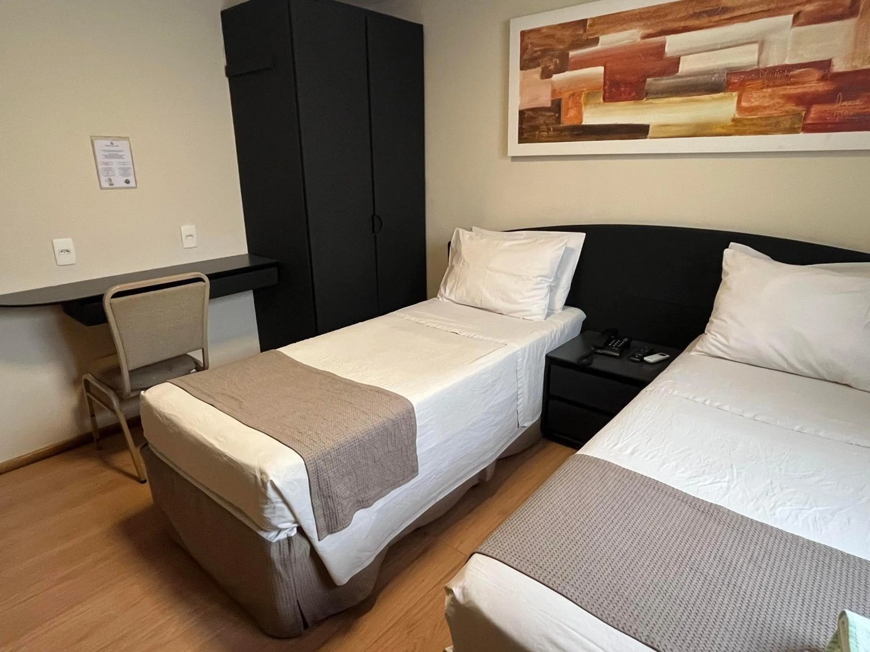 Bedroom, Bed in Hotel Galícia