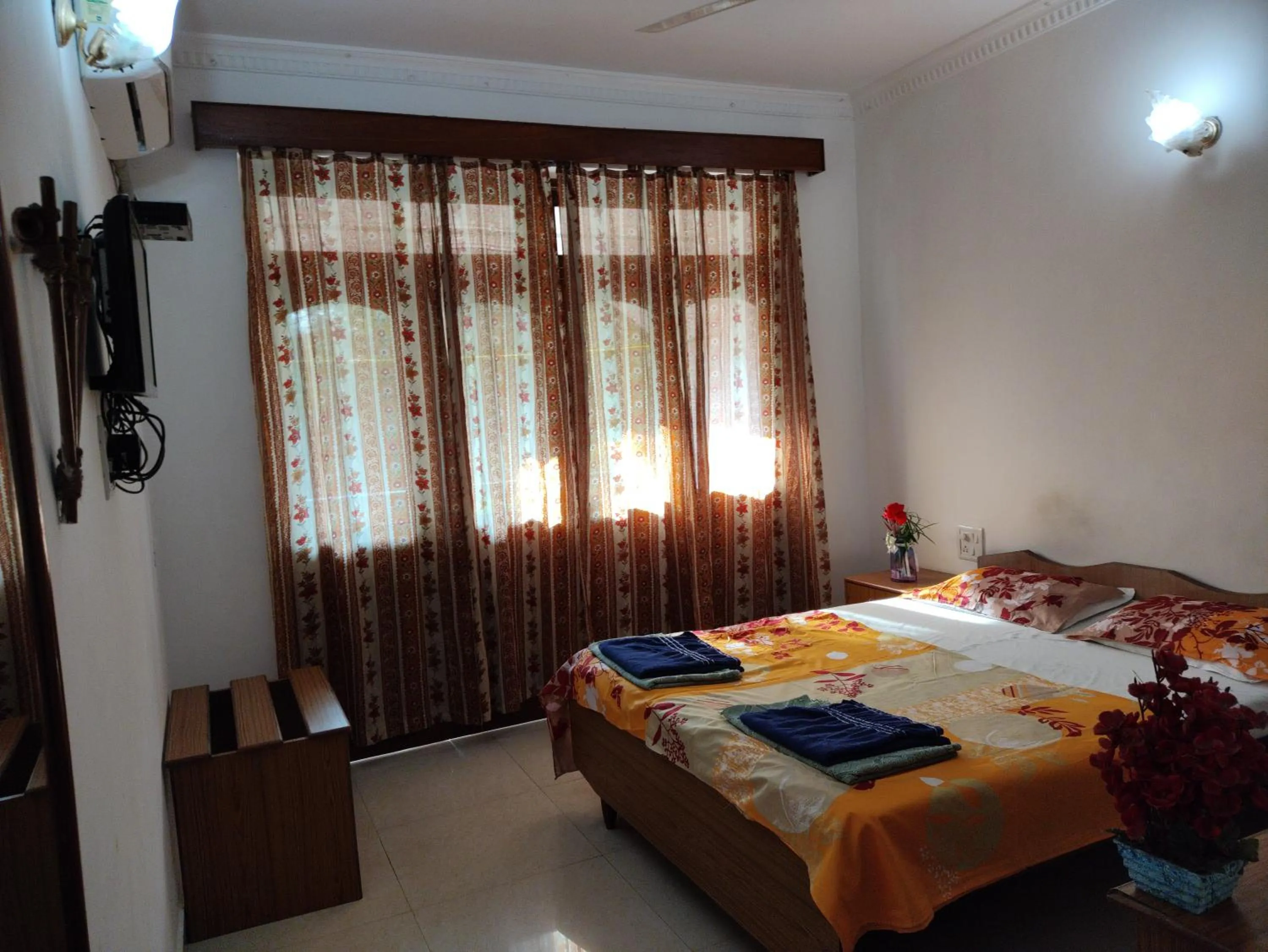 Bed in Hotel Kismat Mahal