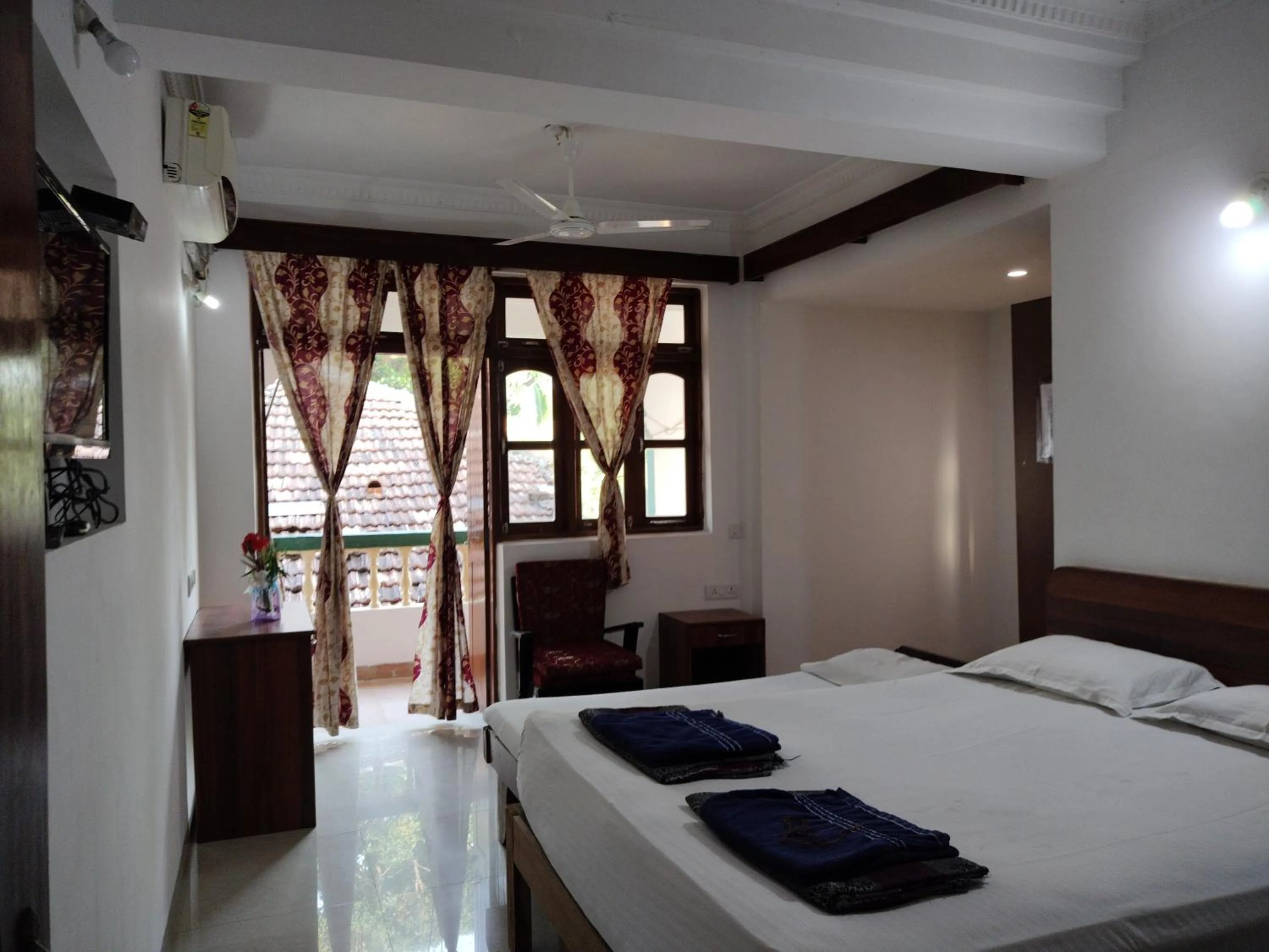 Bed in Hotel Kismat Mahal