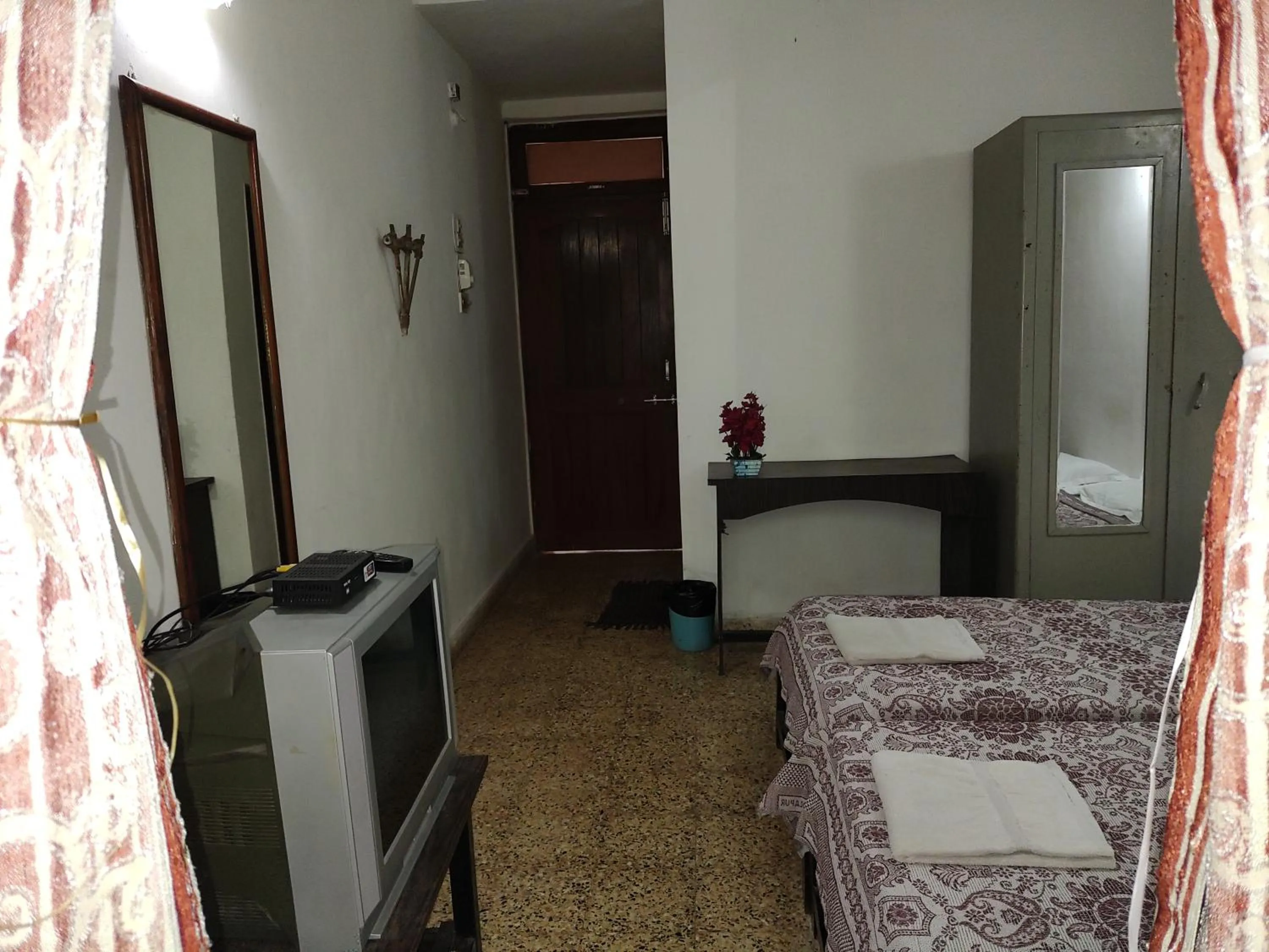 Bed in Hotel Kismat Mahal