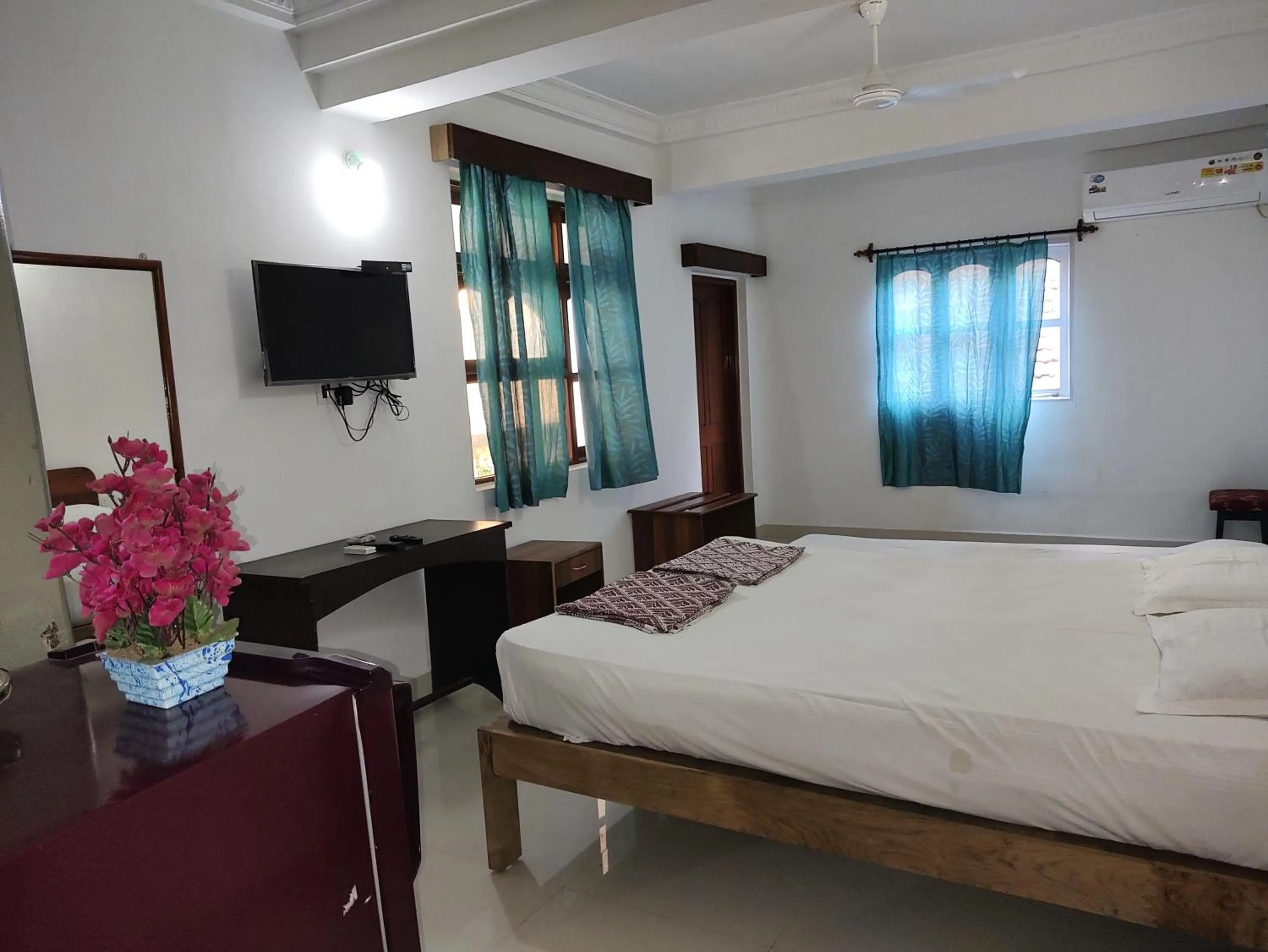 Bed in Hotel Kismat Mahal