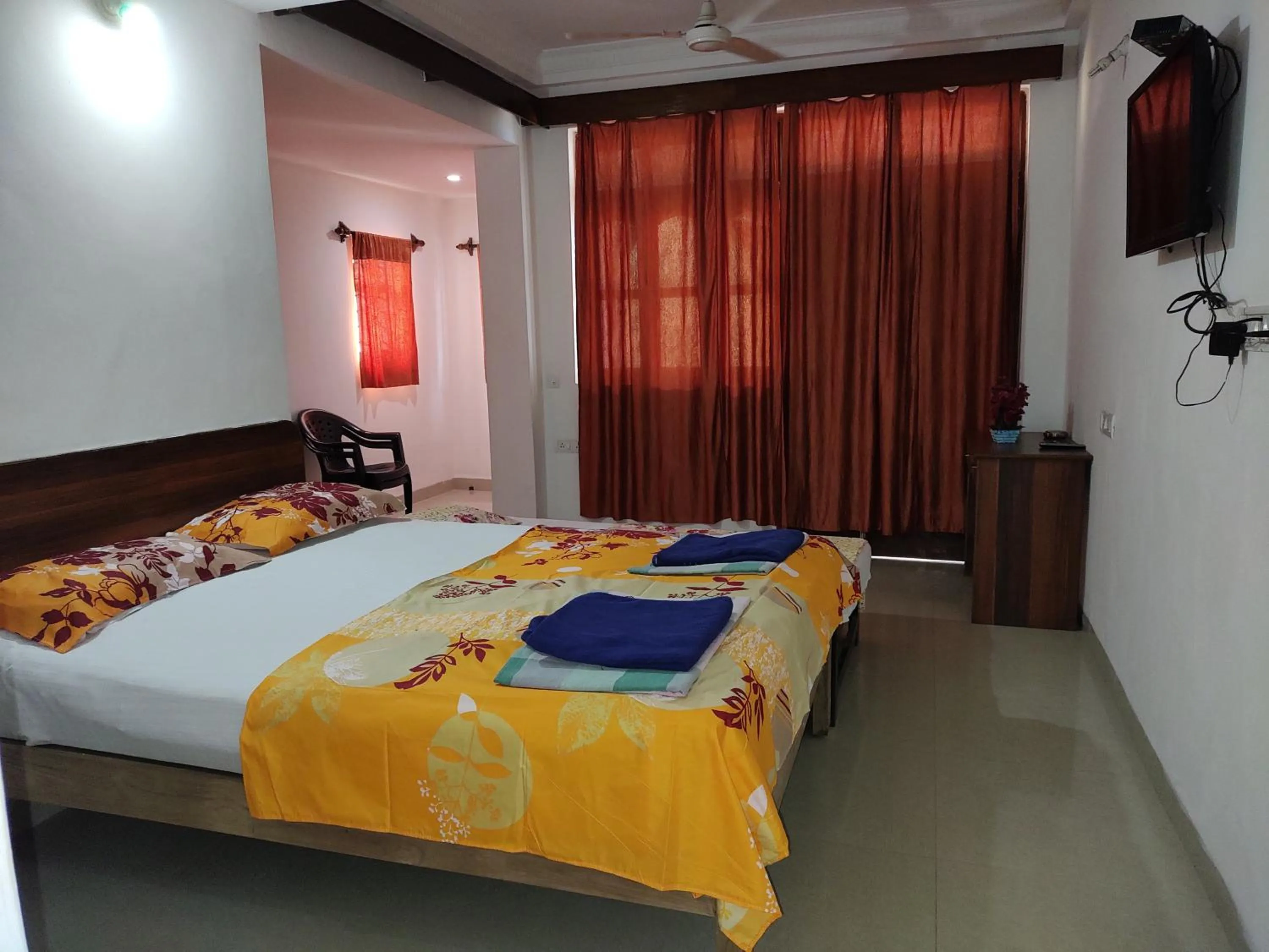 Bed in Hotel Kismat Mahal
