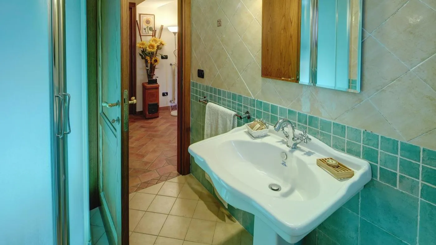 Toilet in Cappannelle Country House Tuscany