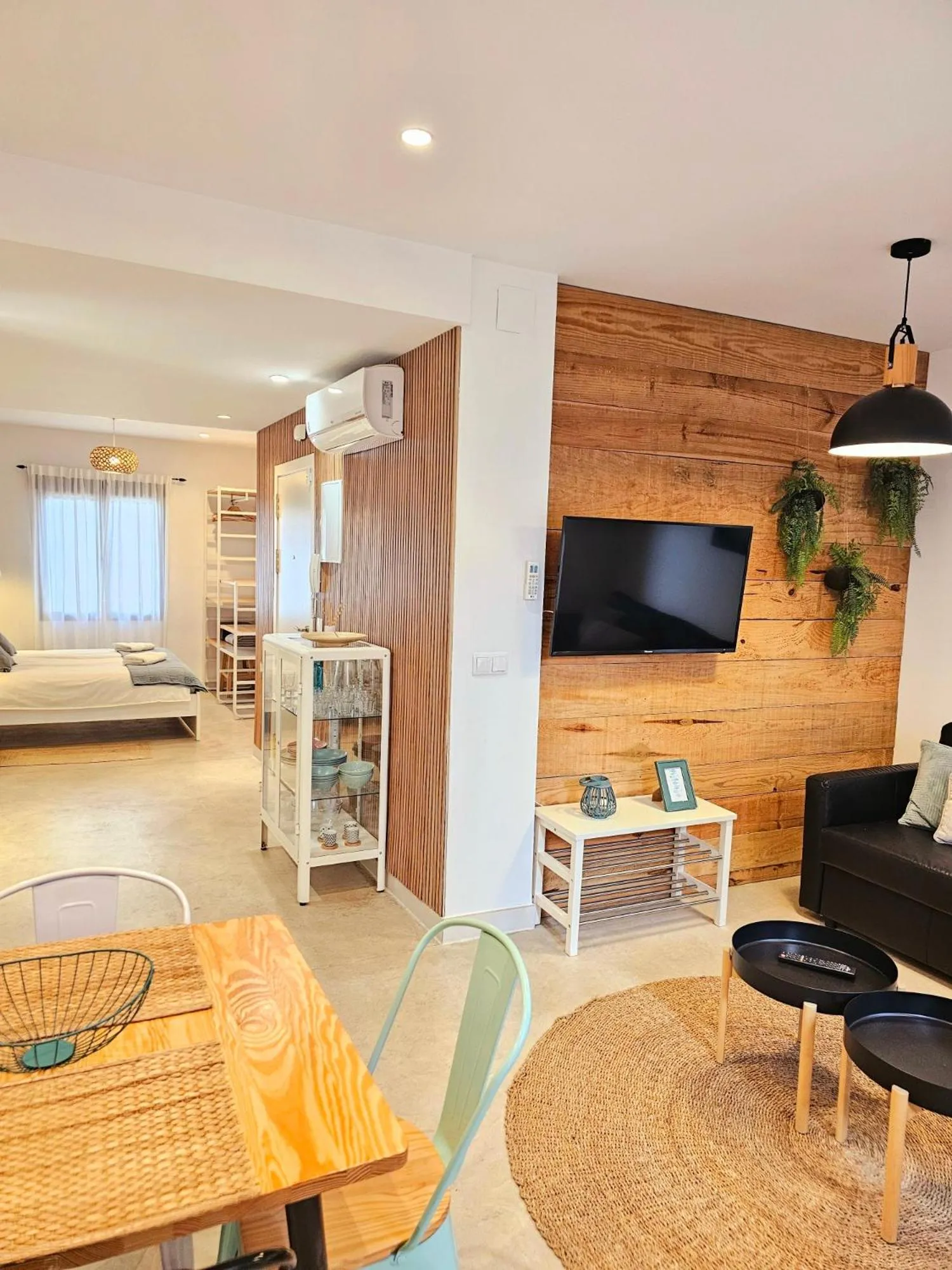 Photo of the whole room, Bed in Apartamentos de la Huerta