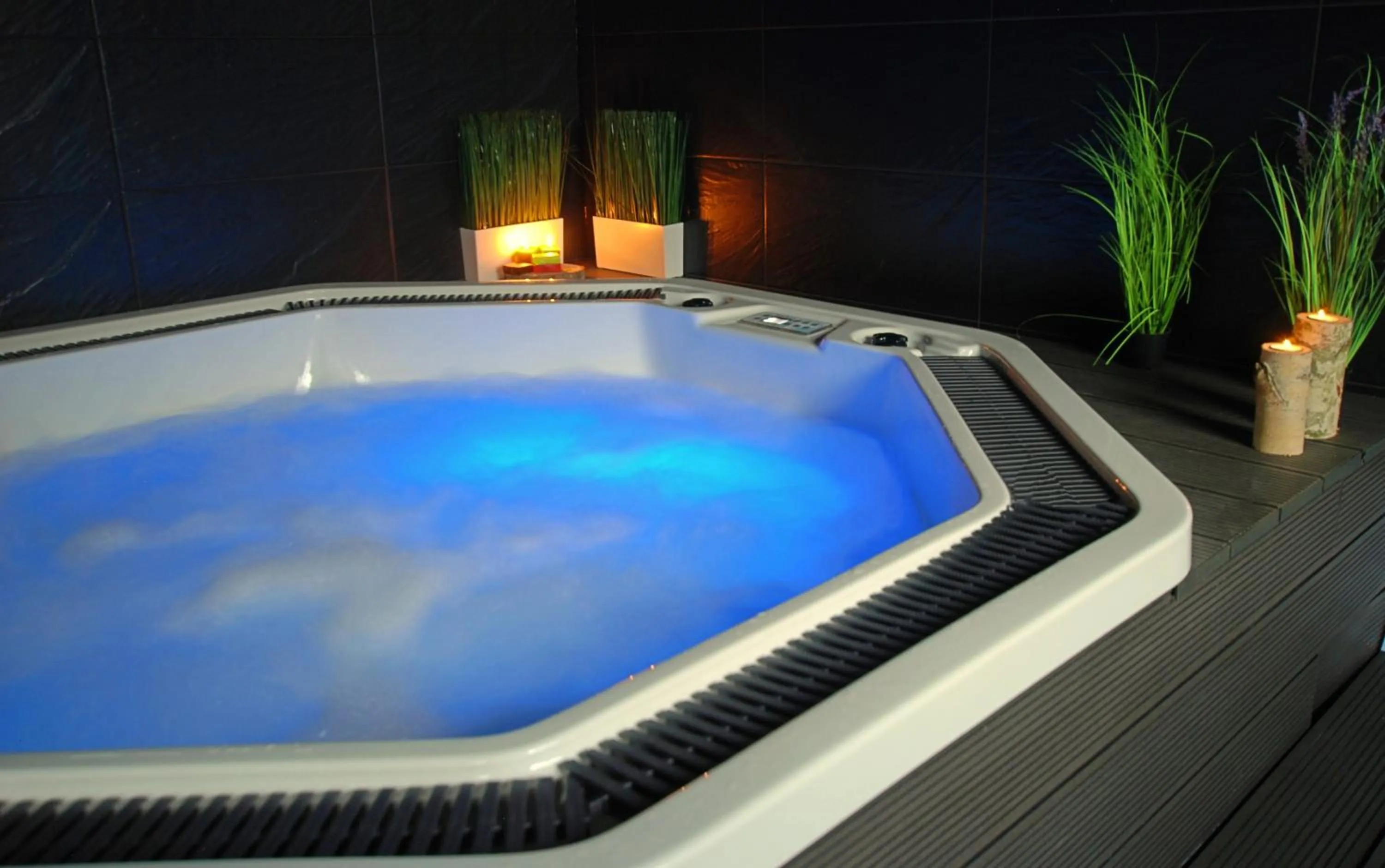 Hot Tub in Apartamenty Magia Gór