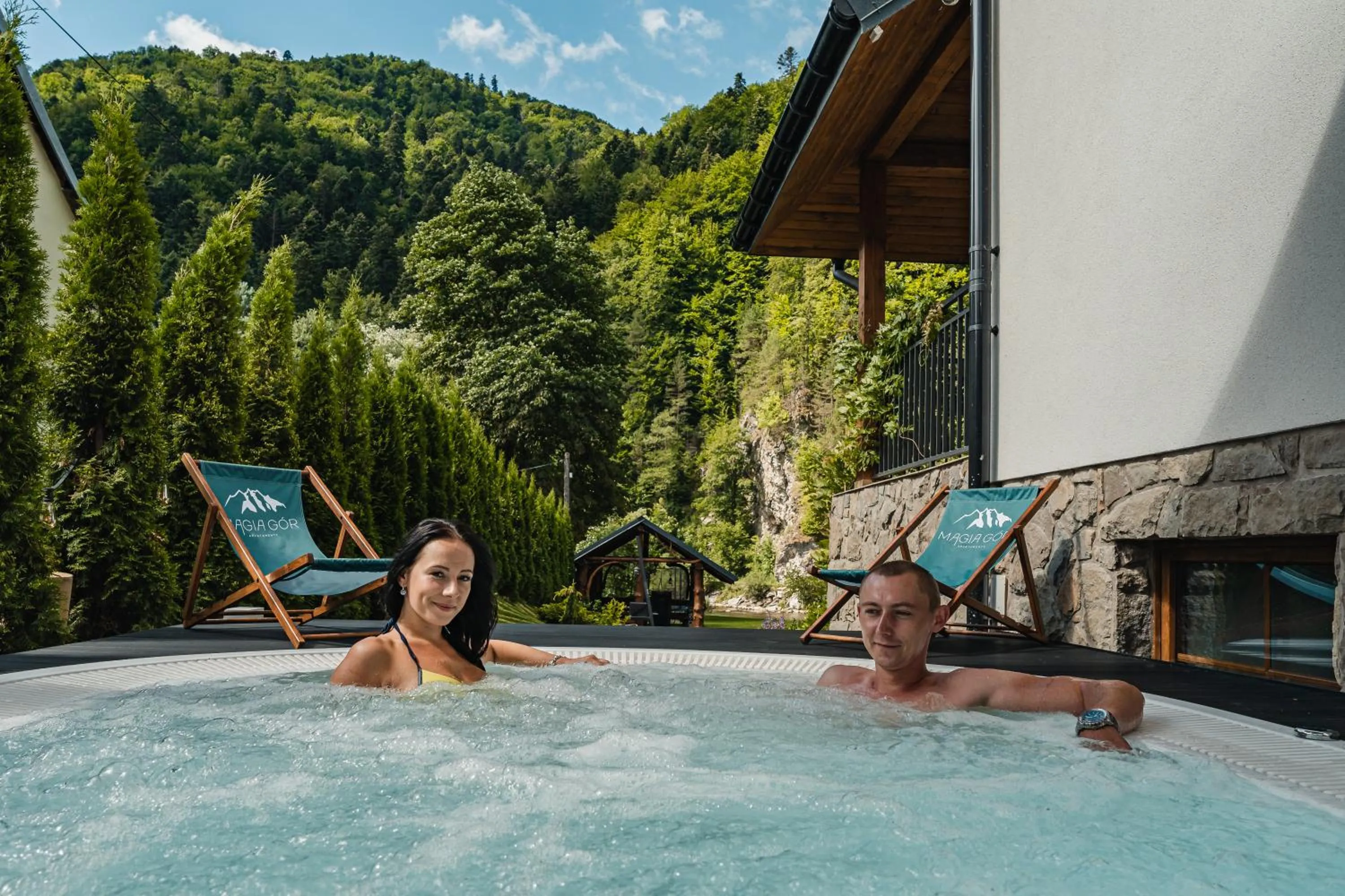 Hot Tub in Apartamenty Magia Gór