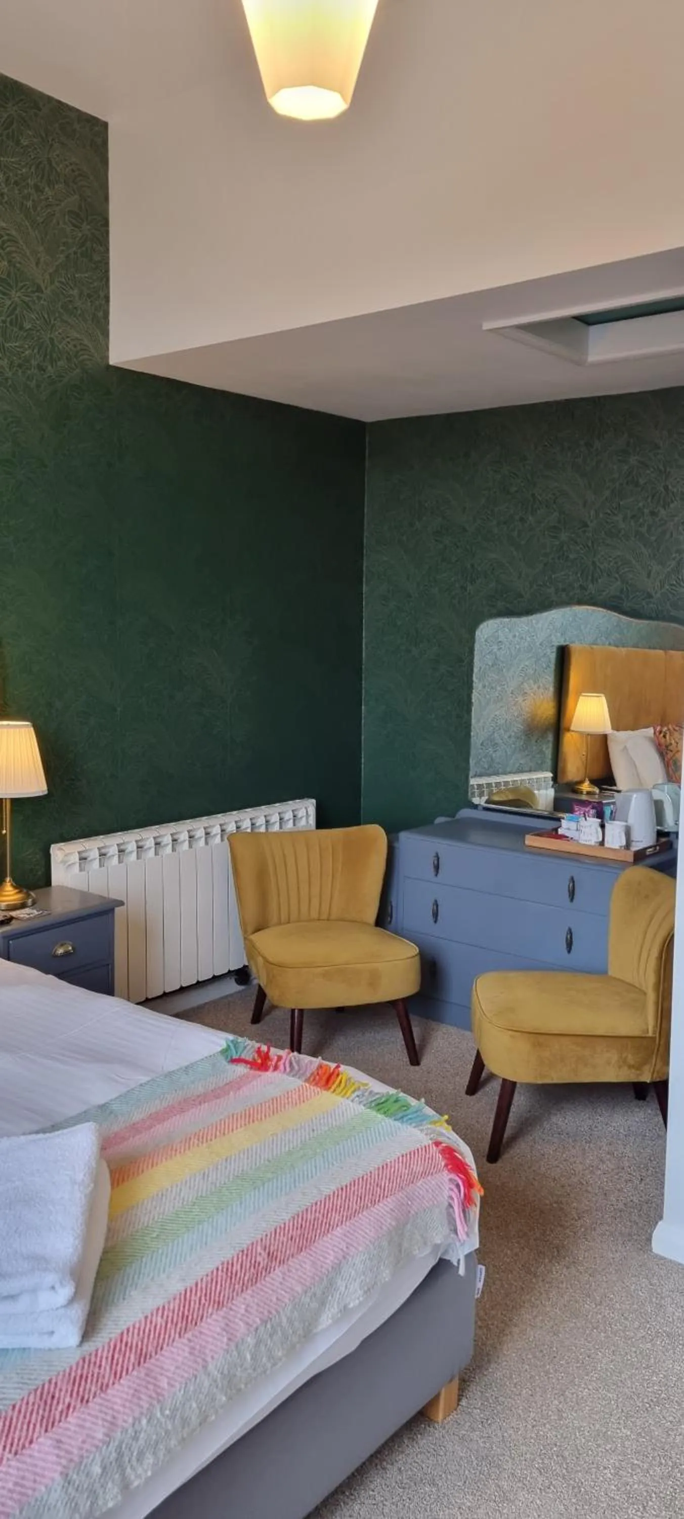 Guests, Bed in Laston House