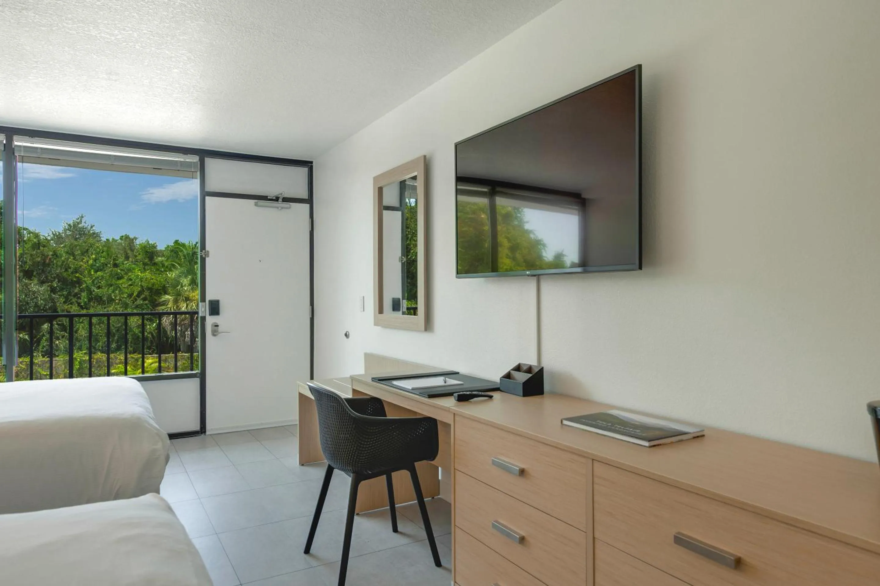 Casey Key Resorts - Mainland