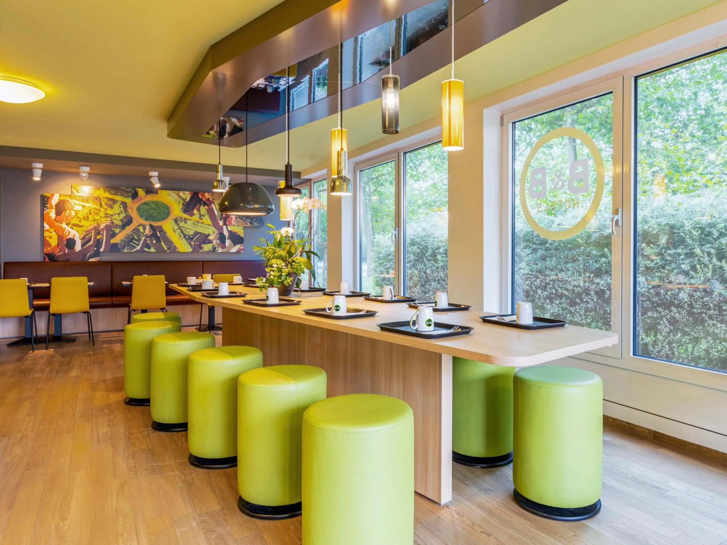 Lounge or bar in B&B HOTEL Dortmund-Messe