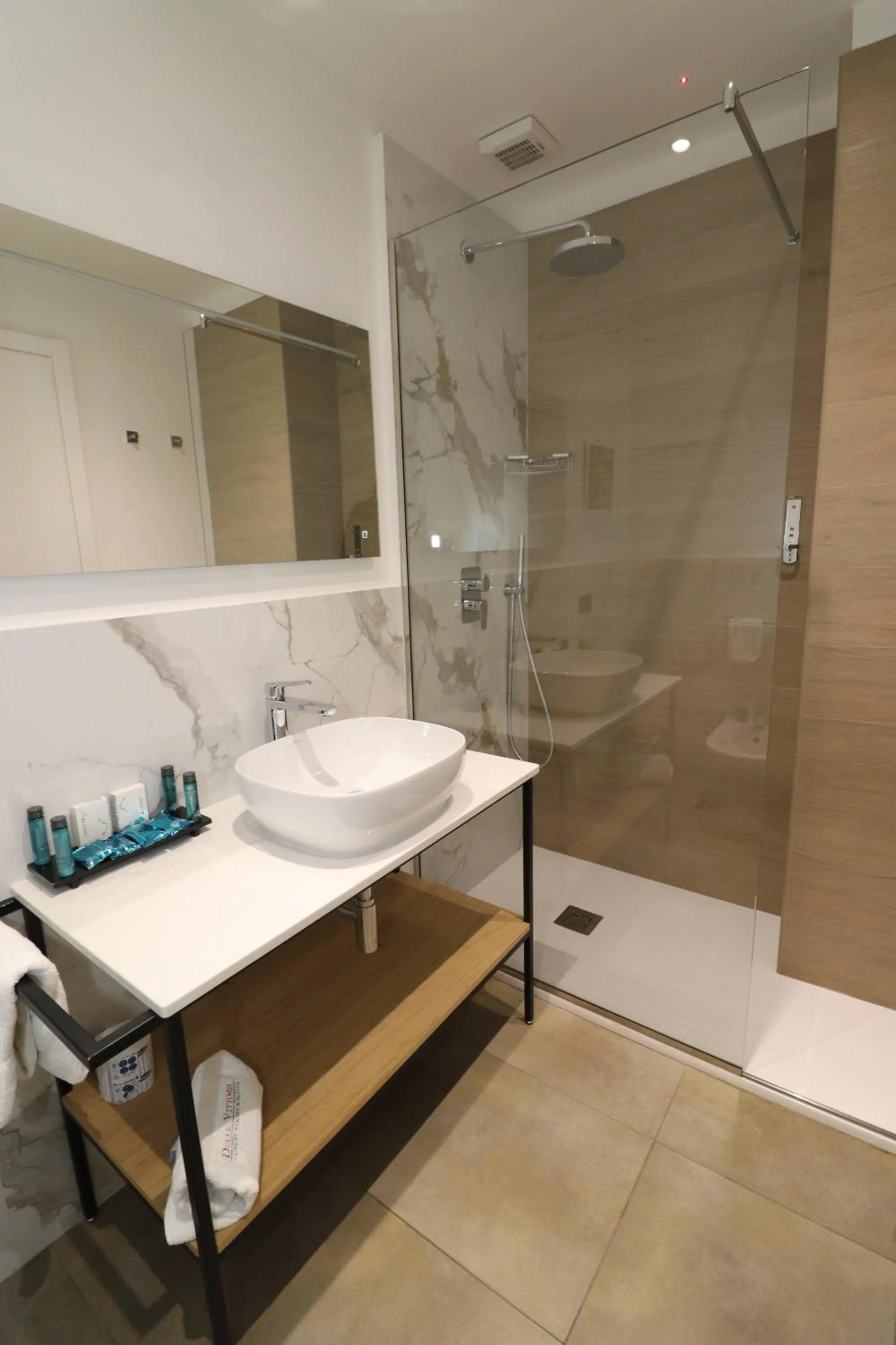 Shower in Delle Vittorie Luxury Rooms&Suites