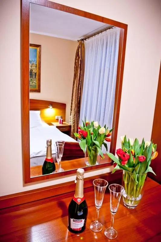 Decorative detail in Gaja