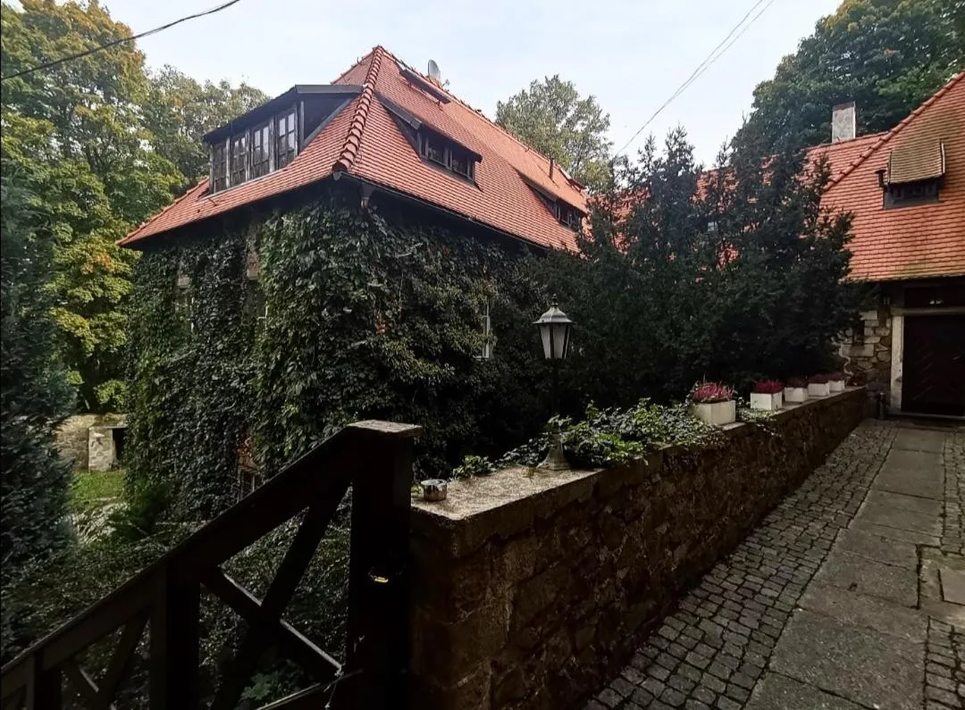 Property building in Hotel Przy Oślej Bramie - Zamek Książ