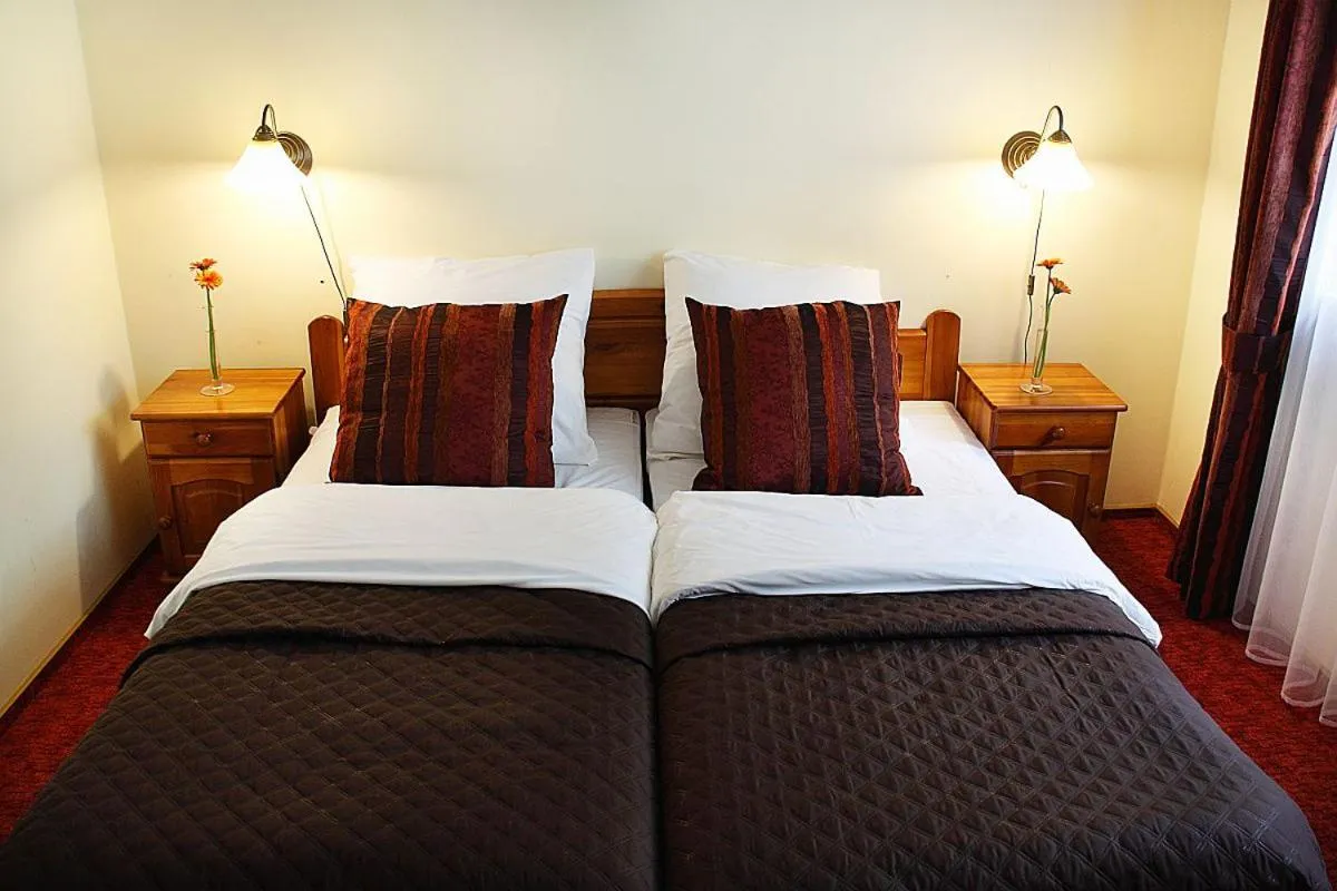 Bed in Hotel Przy Oślej Bramie - Zamek Książ