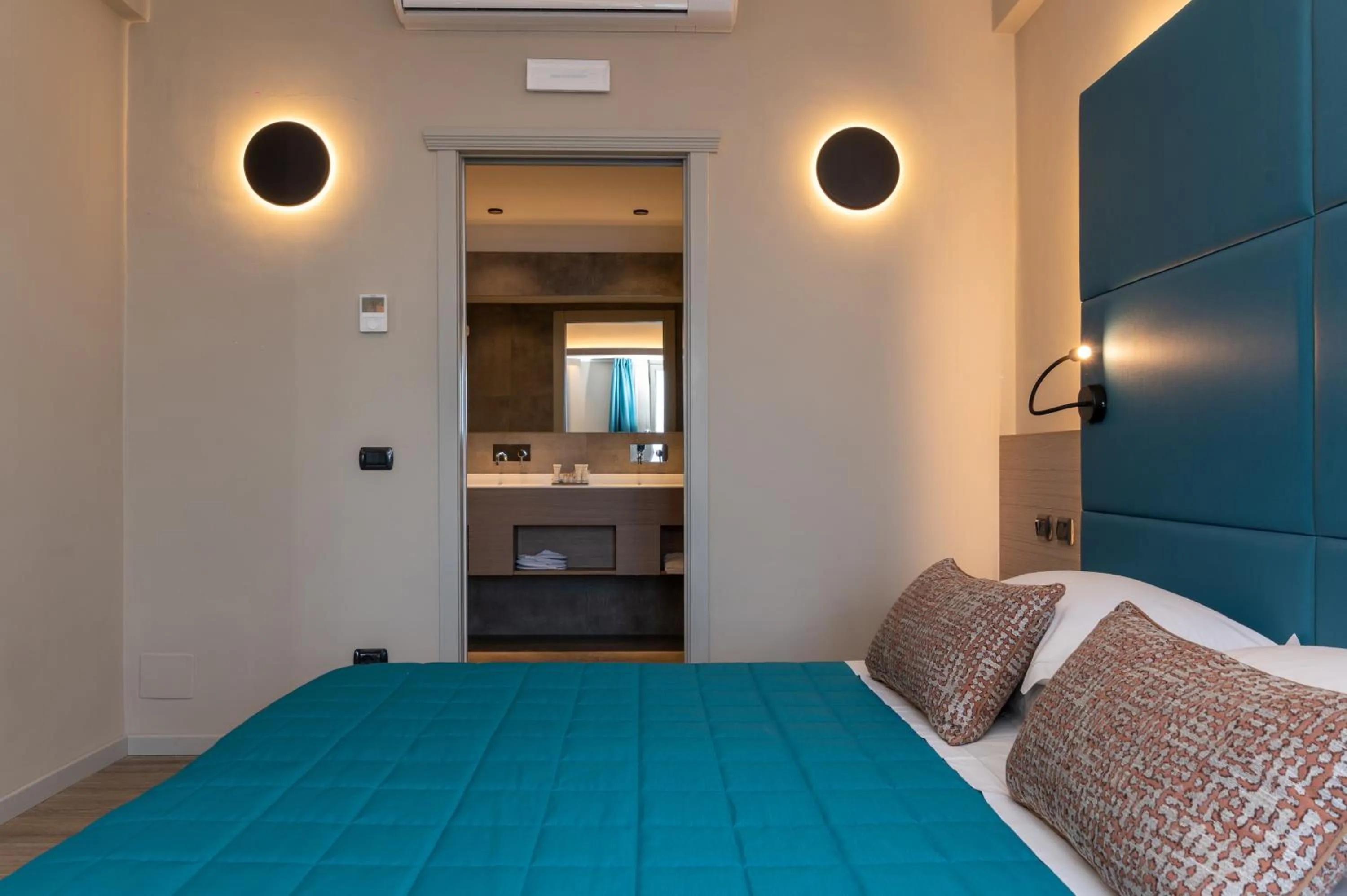 Bed in Hotel Porto Roca