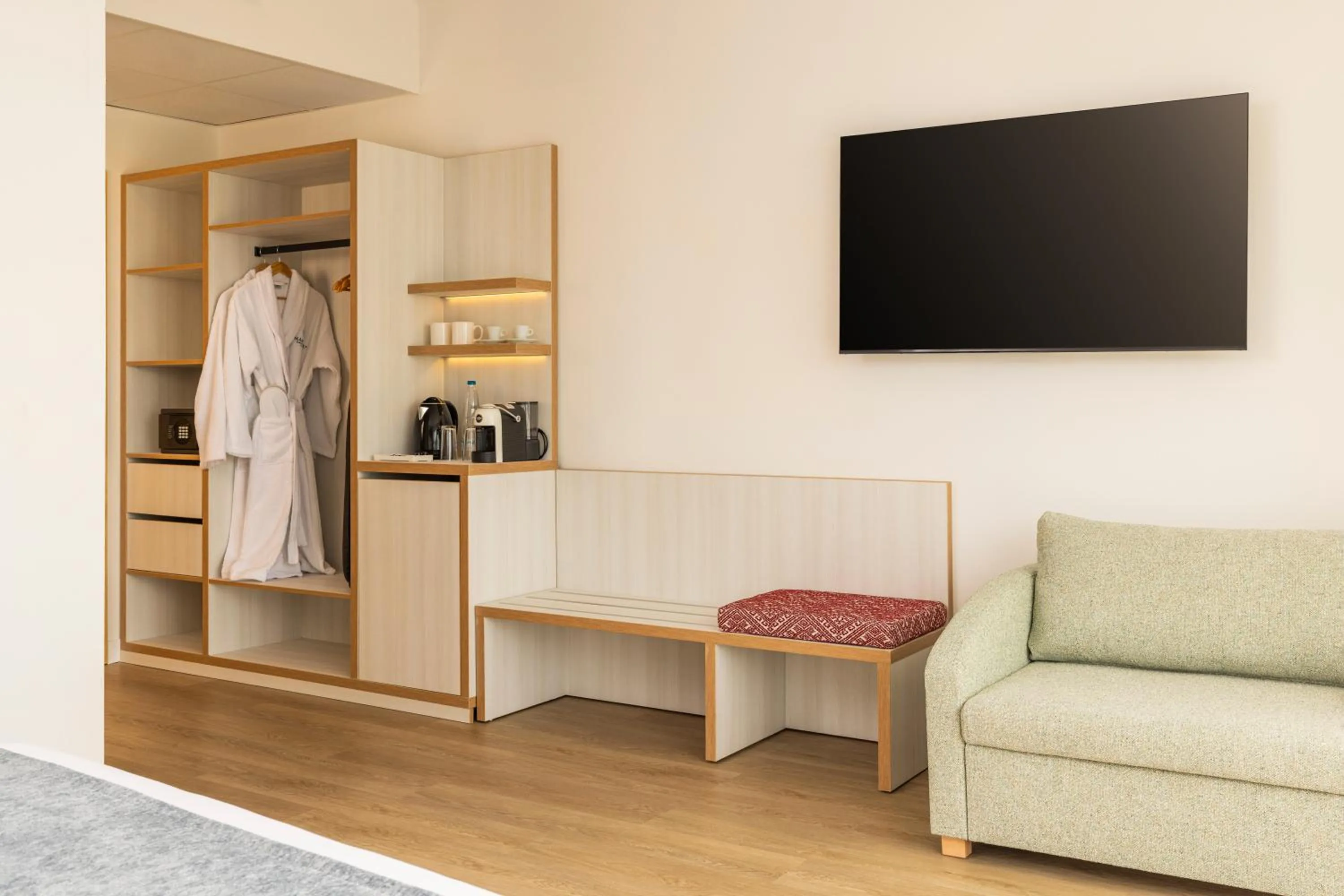 TV and multimedia, Bed in AluaSoul Sunny Beach - Adults Only - All Inclusive