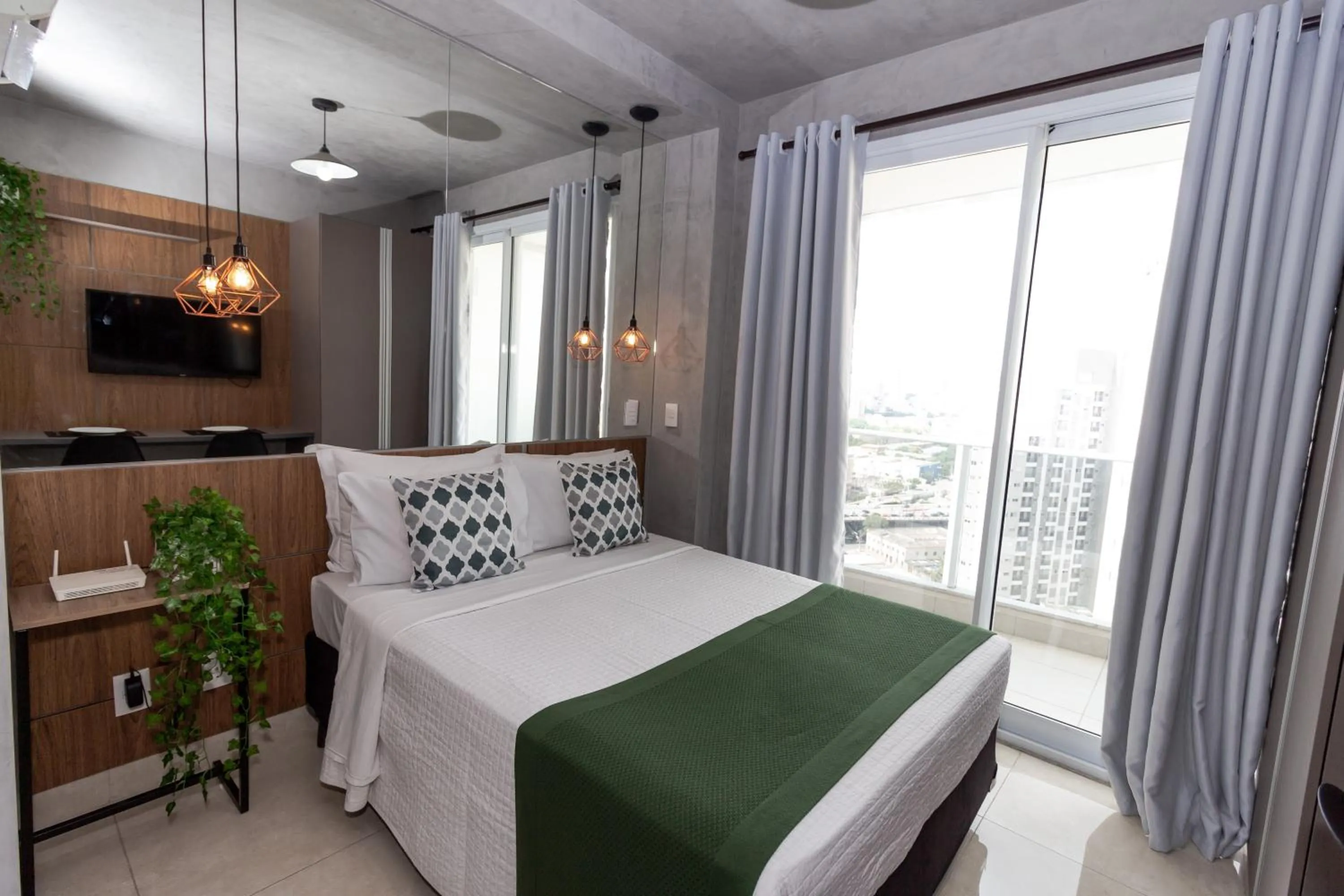 Photo of the whole room, Bed in 360 Suítes Sé