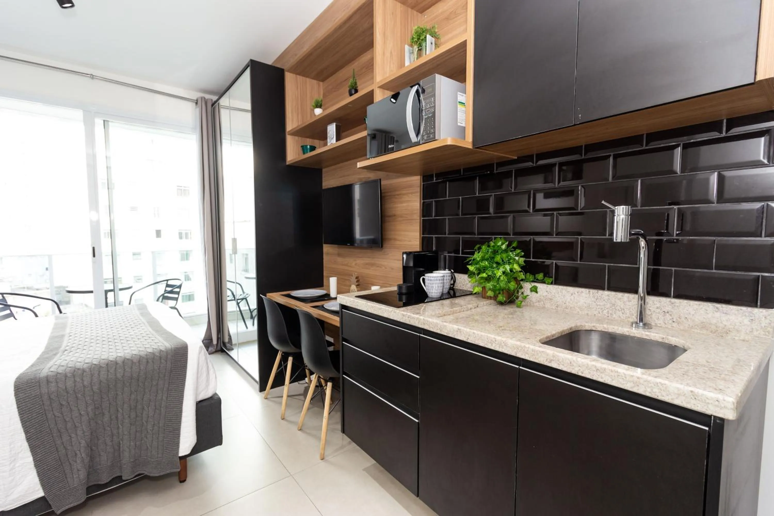 Kitchen or kitchenette in 360 Suítes Sé