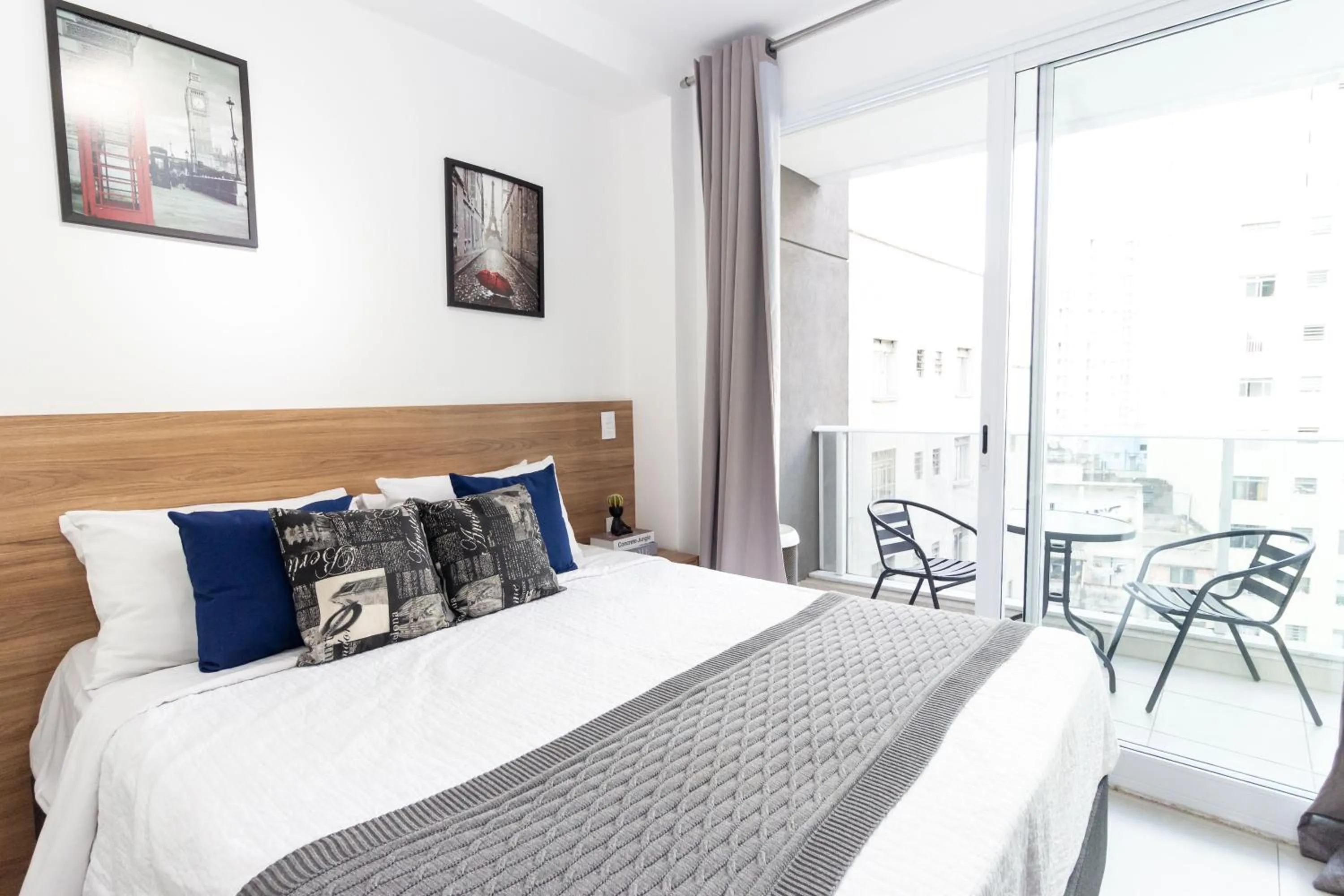 Photo of the whole room, Bed in 360 Suítes Sé