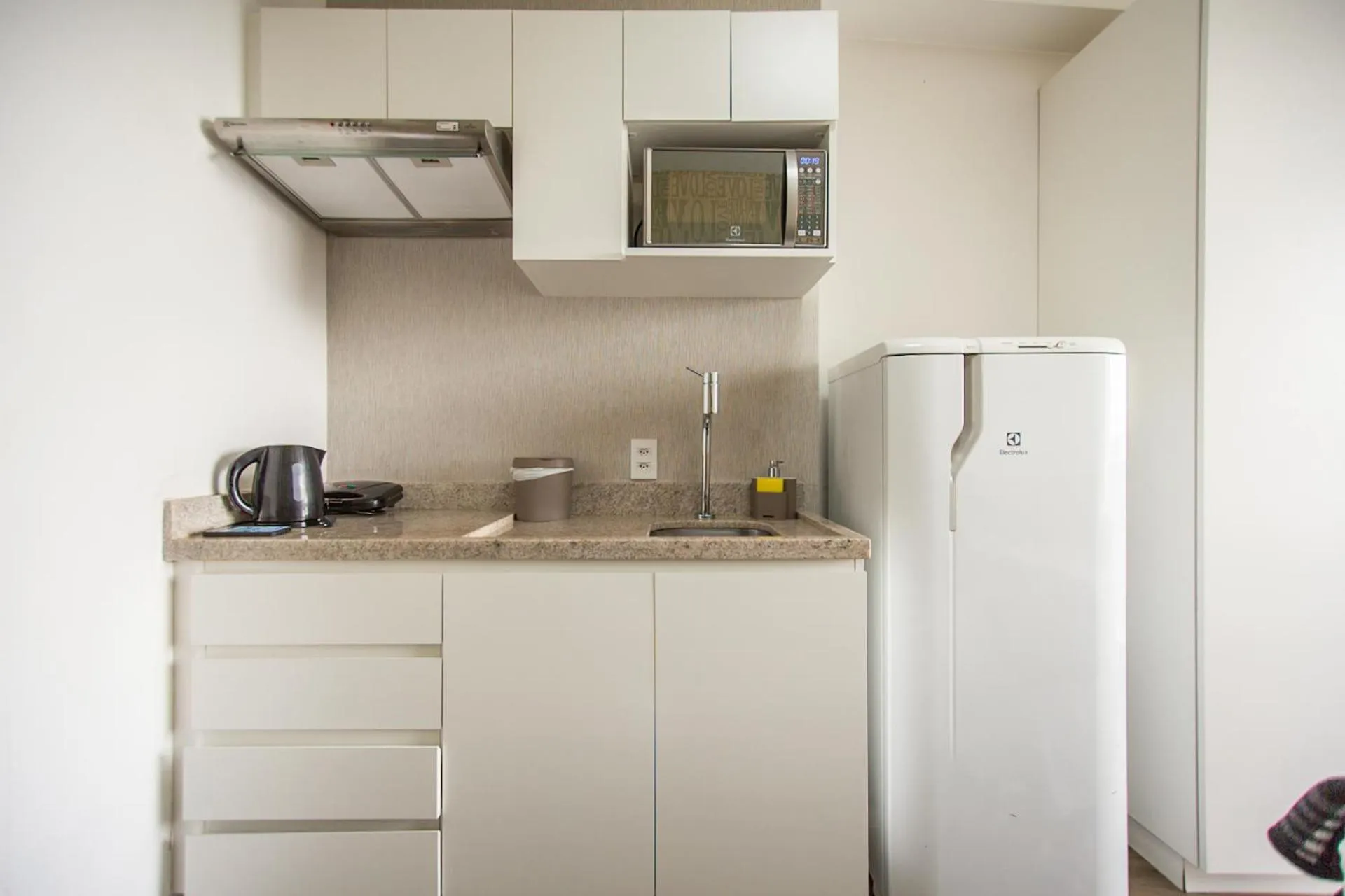 Kitchen or kitchenette in 360 Suítes Sé