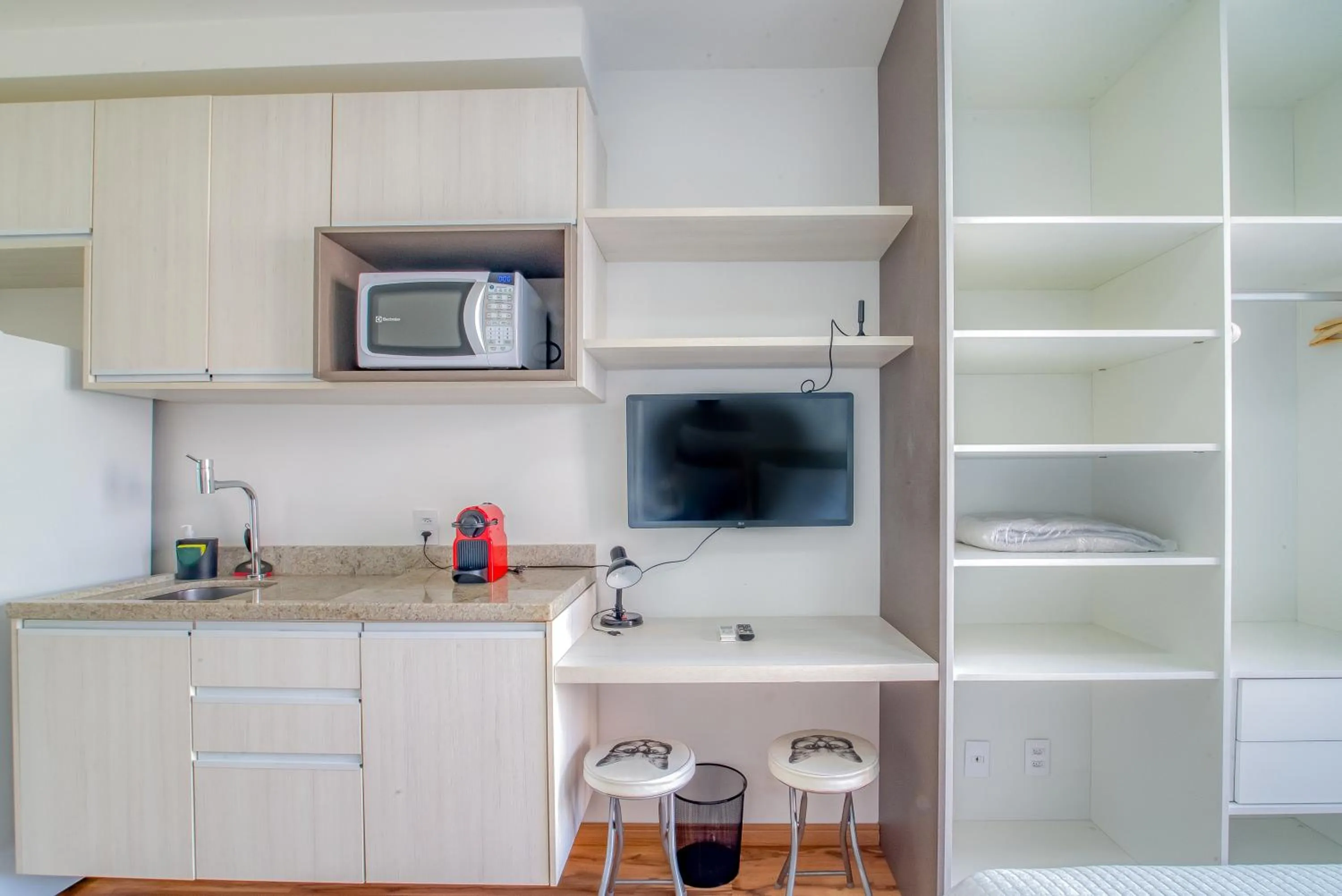 TV and multimedia in 360 Suítes Sé