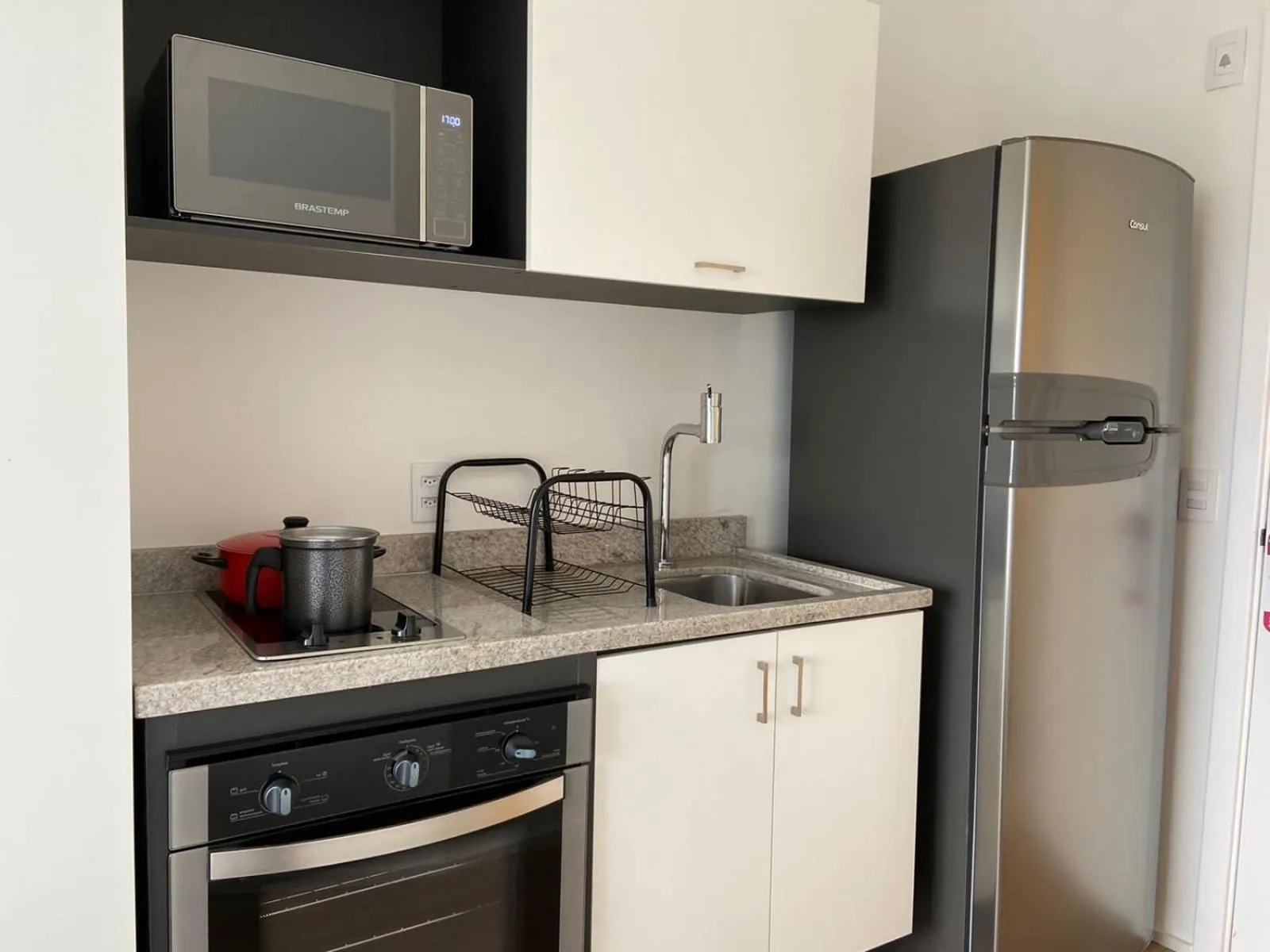 Kitchen or kitchenette in 360 Suítes Sé