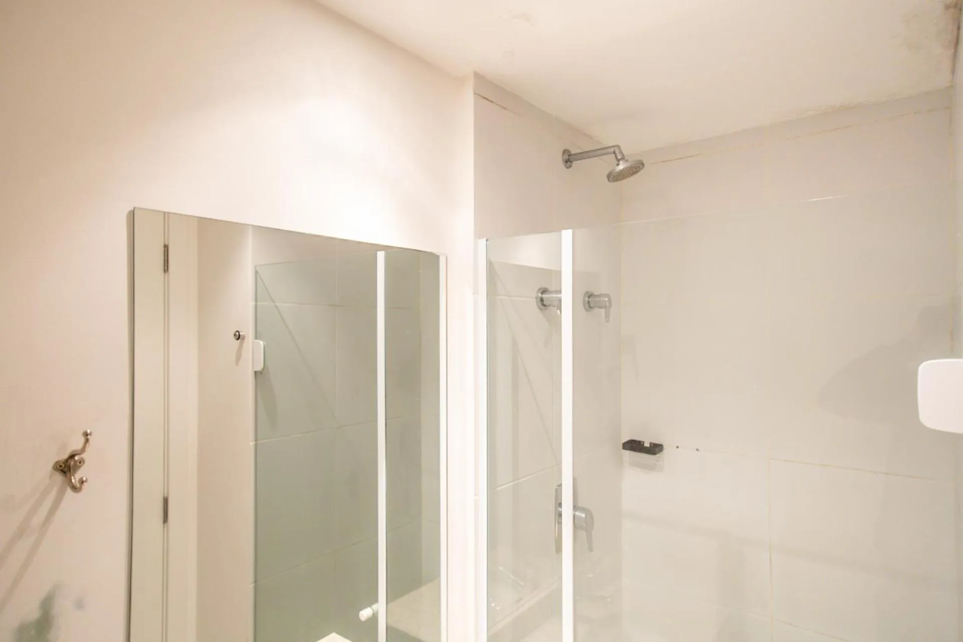 Bathroom in 360 Suítes Sé