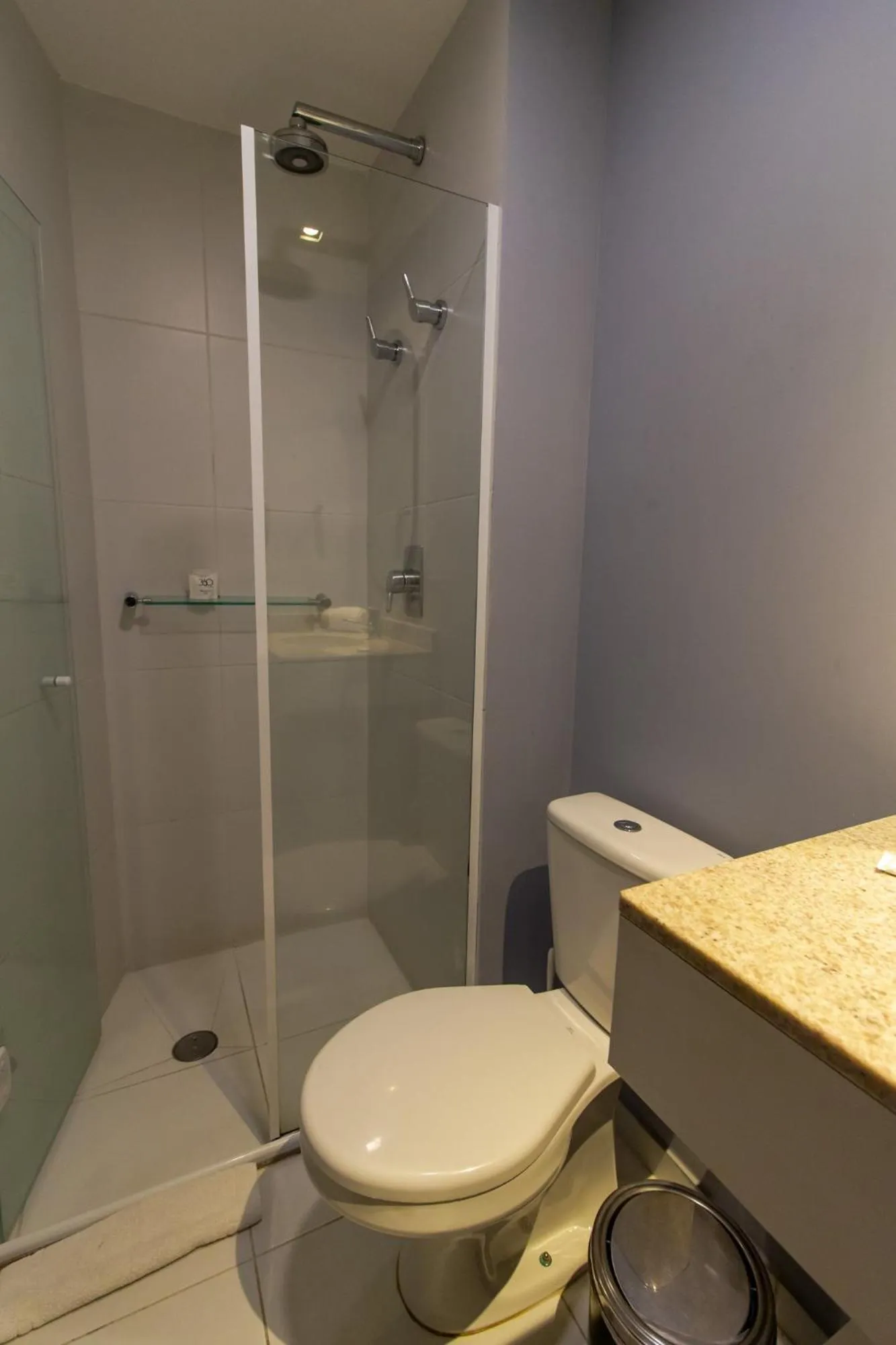 Bathroom in 360 Suítes Sé