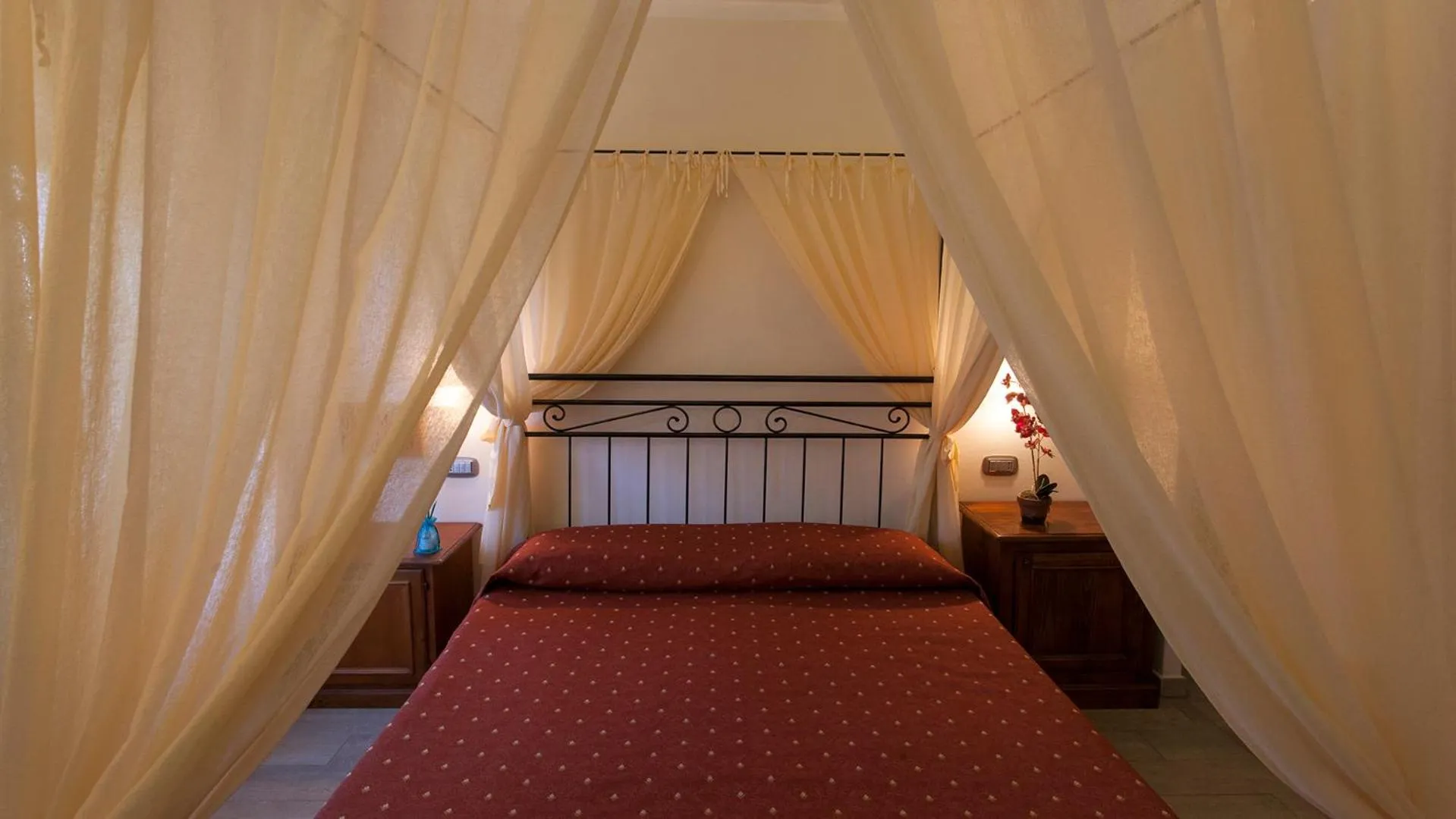 Bed in Boutique Hotel Ilio