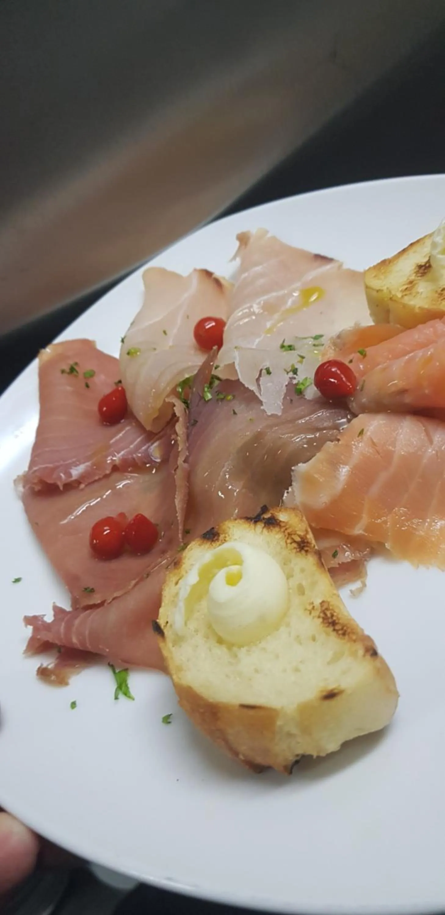 Restaurant/places to eat in B&B FISH