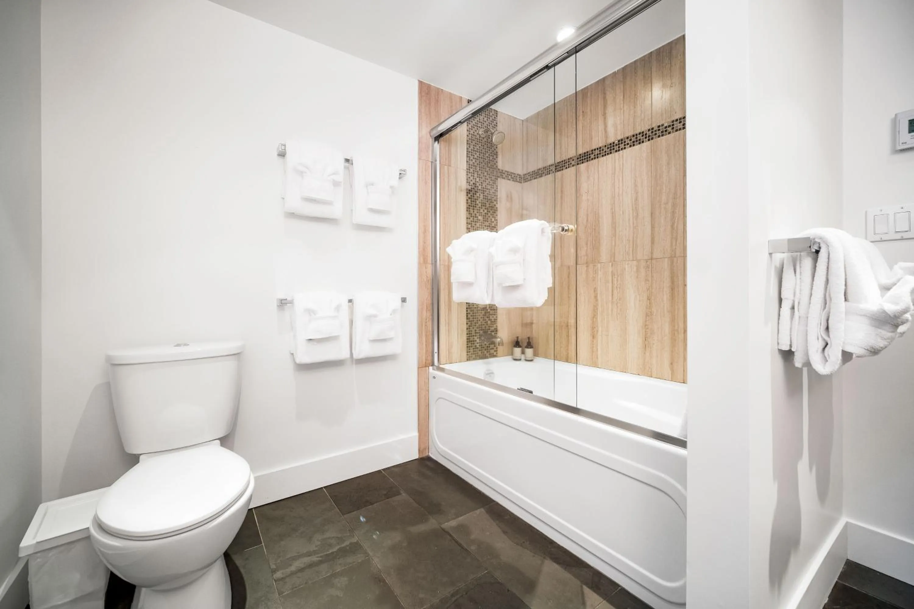 Bathroom in Sunwolf Riverside Cabins