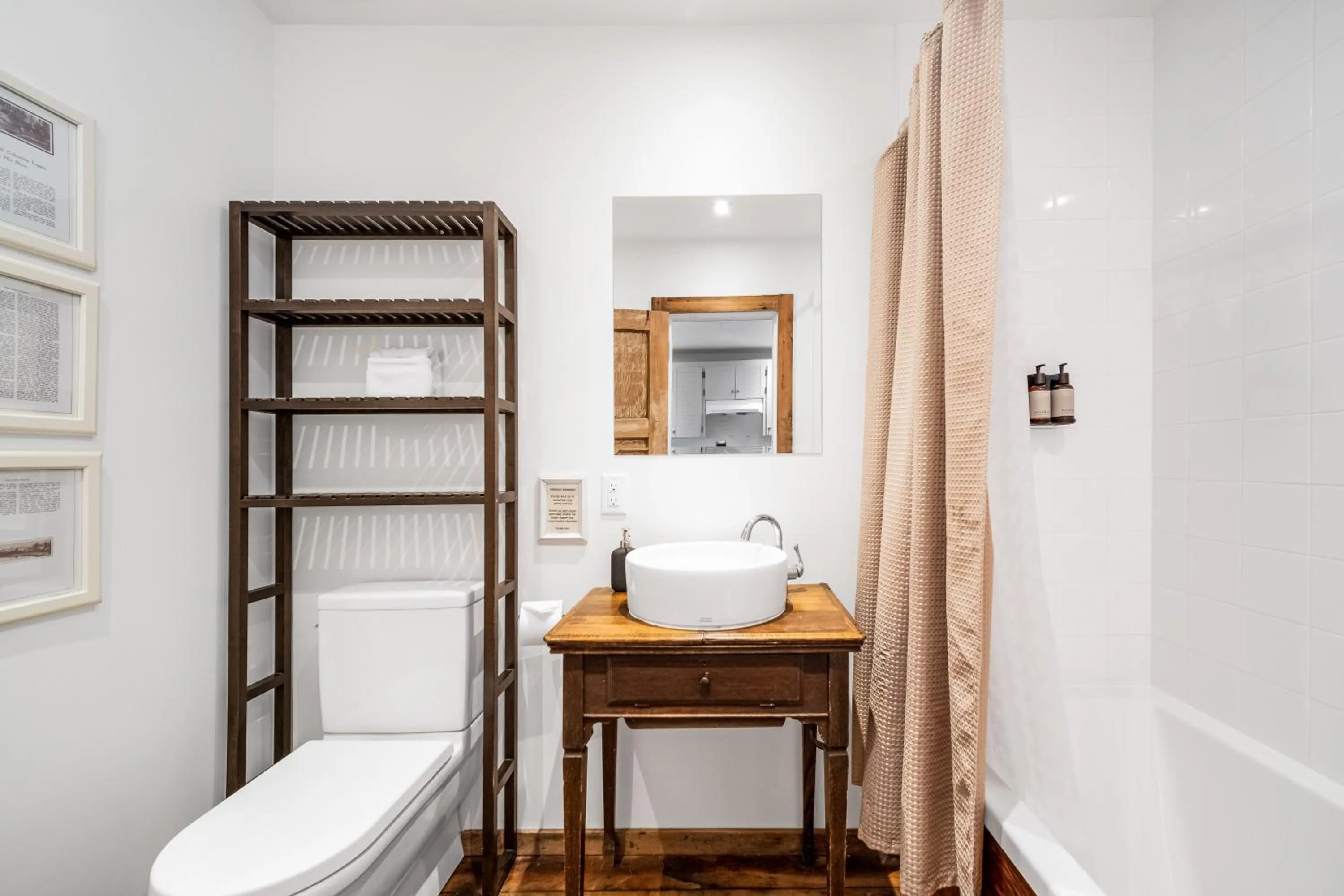Bathroom in Sunwolf Riverside Cabins