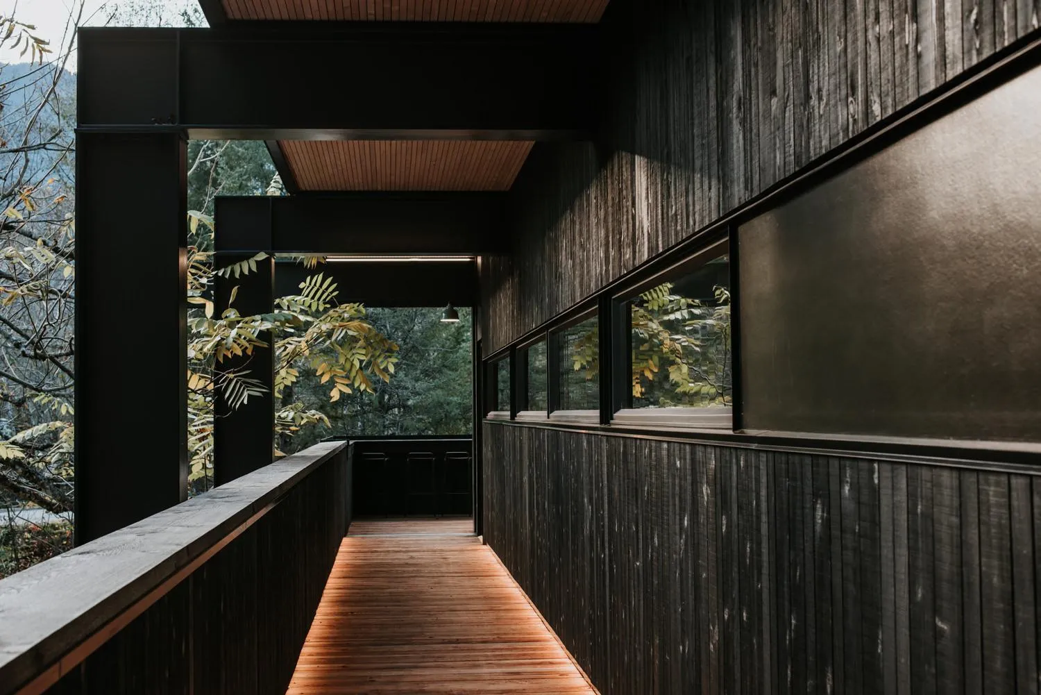 Restaurant/places to eat in Sunwolf Riverside Cabins