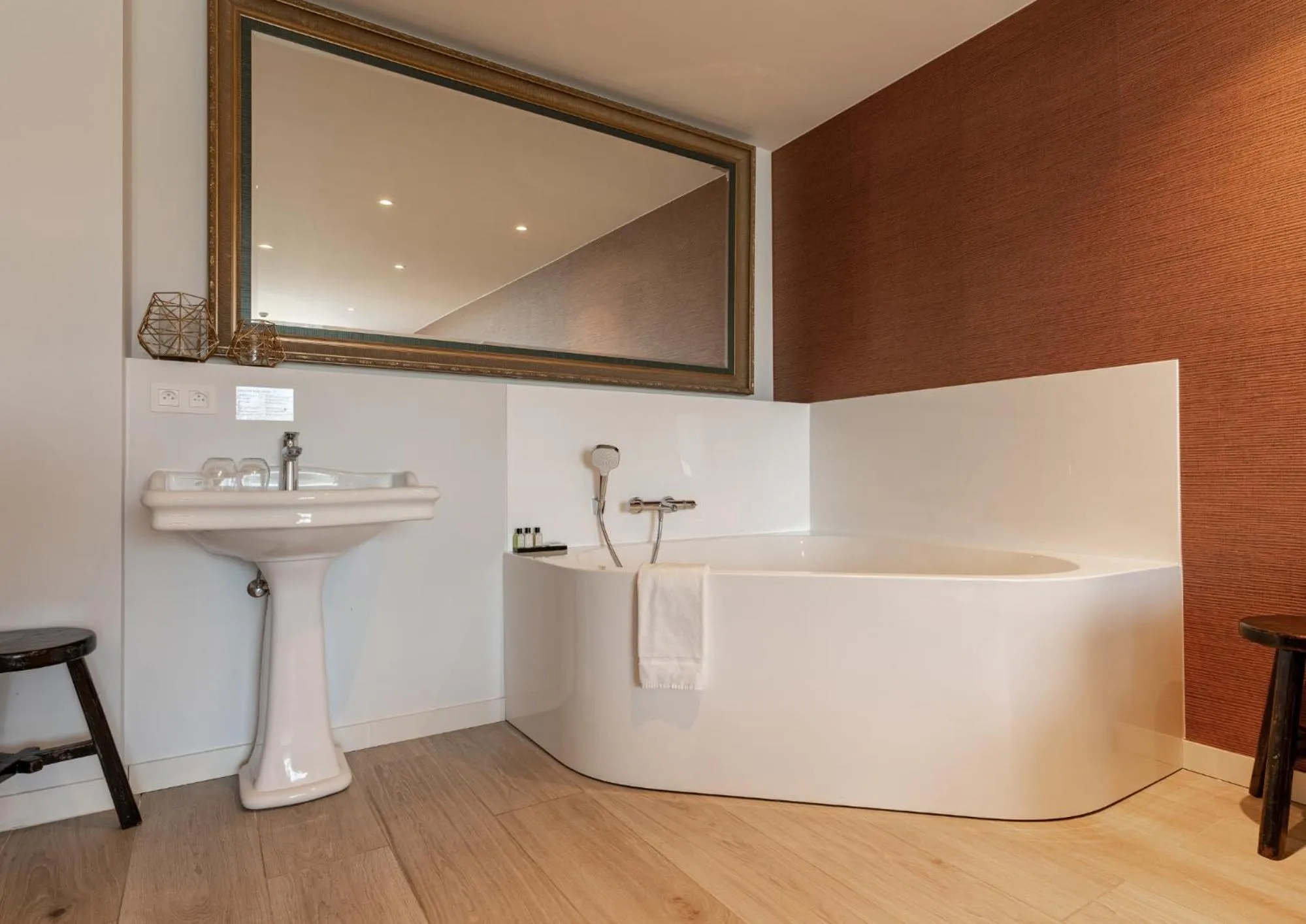 Hot Tub in Acropolis - Luxury Appartments I Hotelservice and parking