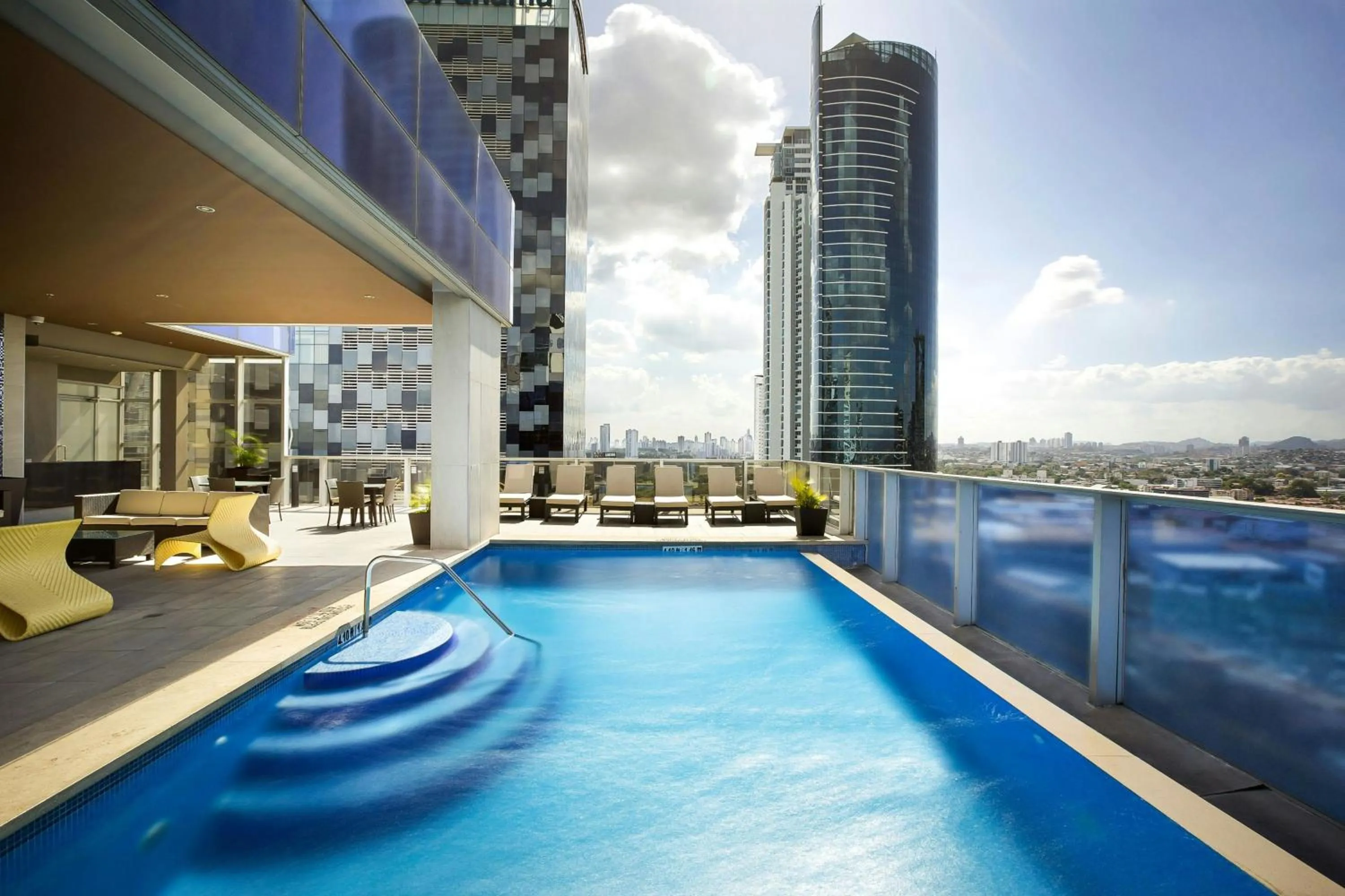 Swimming pool in The Westin Panama