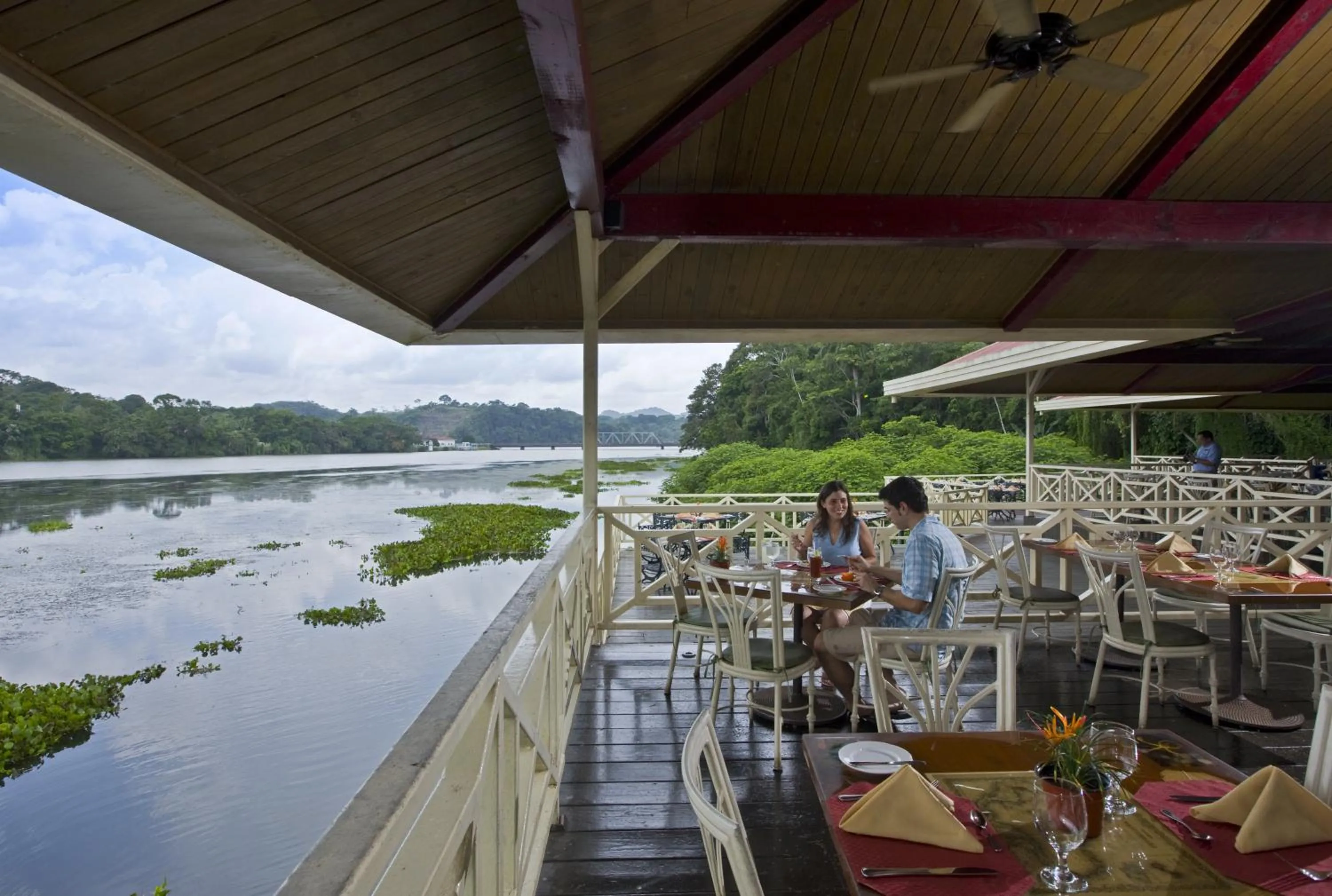 Restaurant/places to eat in Gamboa Rainforest Reserve