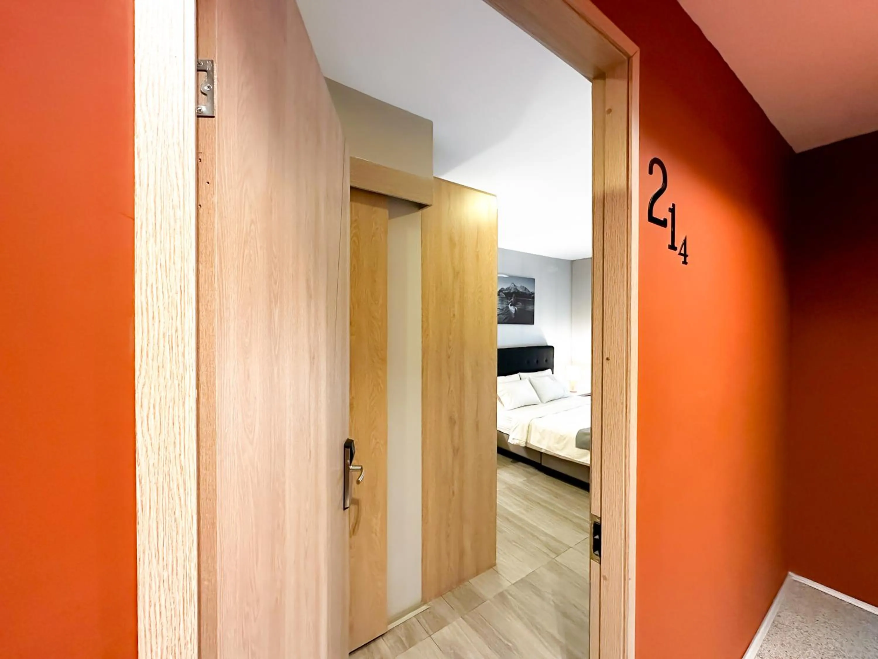 Photo of the whole room, Bed in Hotel Arena Suites Movistar Arena