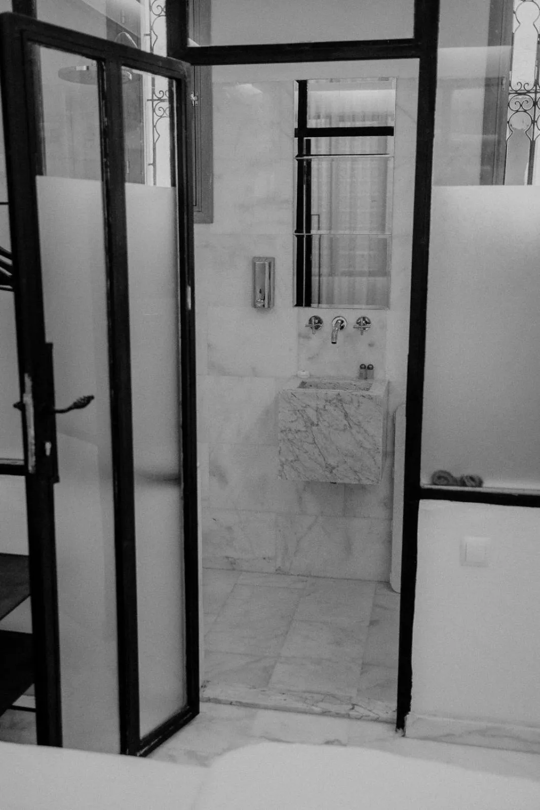Shower in Riad Aïcha Kitchen