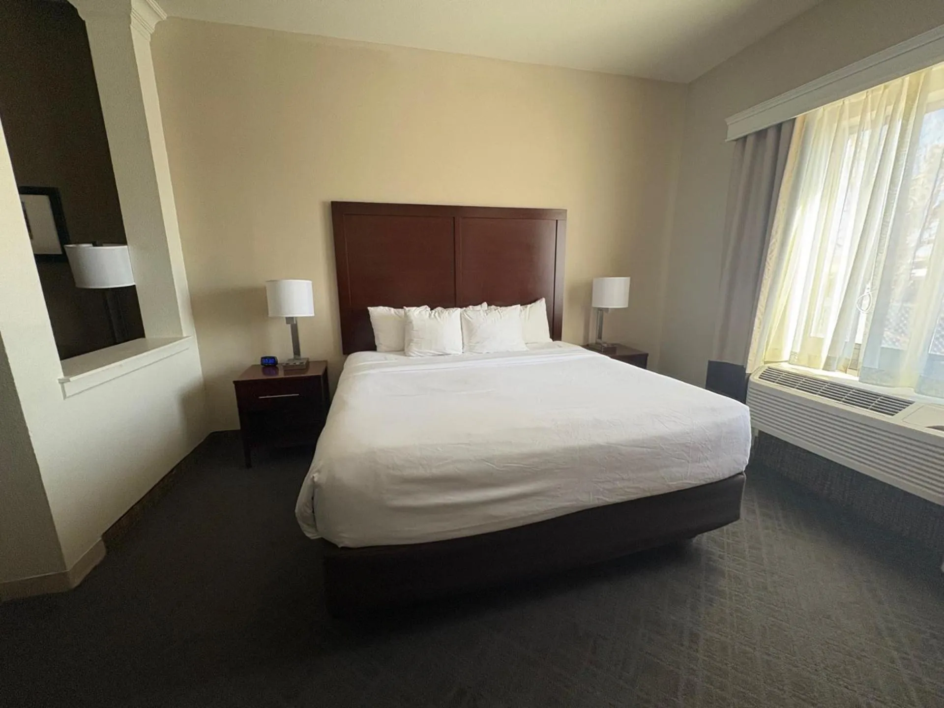 Bedroom, Bed in Comfort Suites Near Denver Downtown