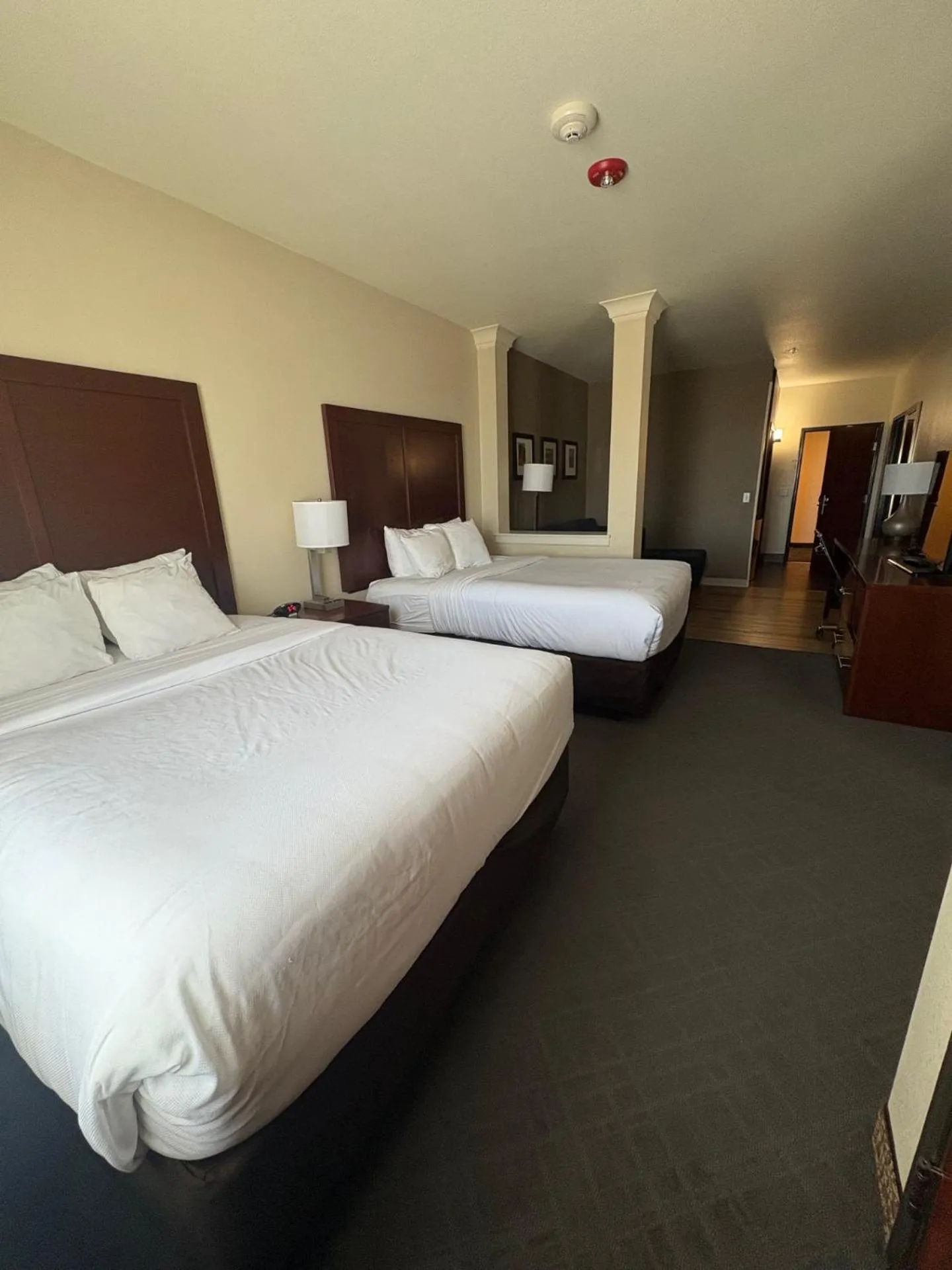 Bedroom, Bed in Comfort Suites Near Denver Downtown