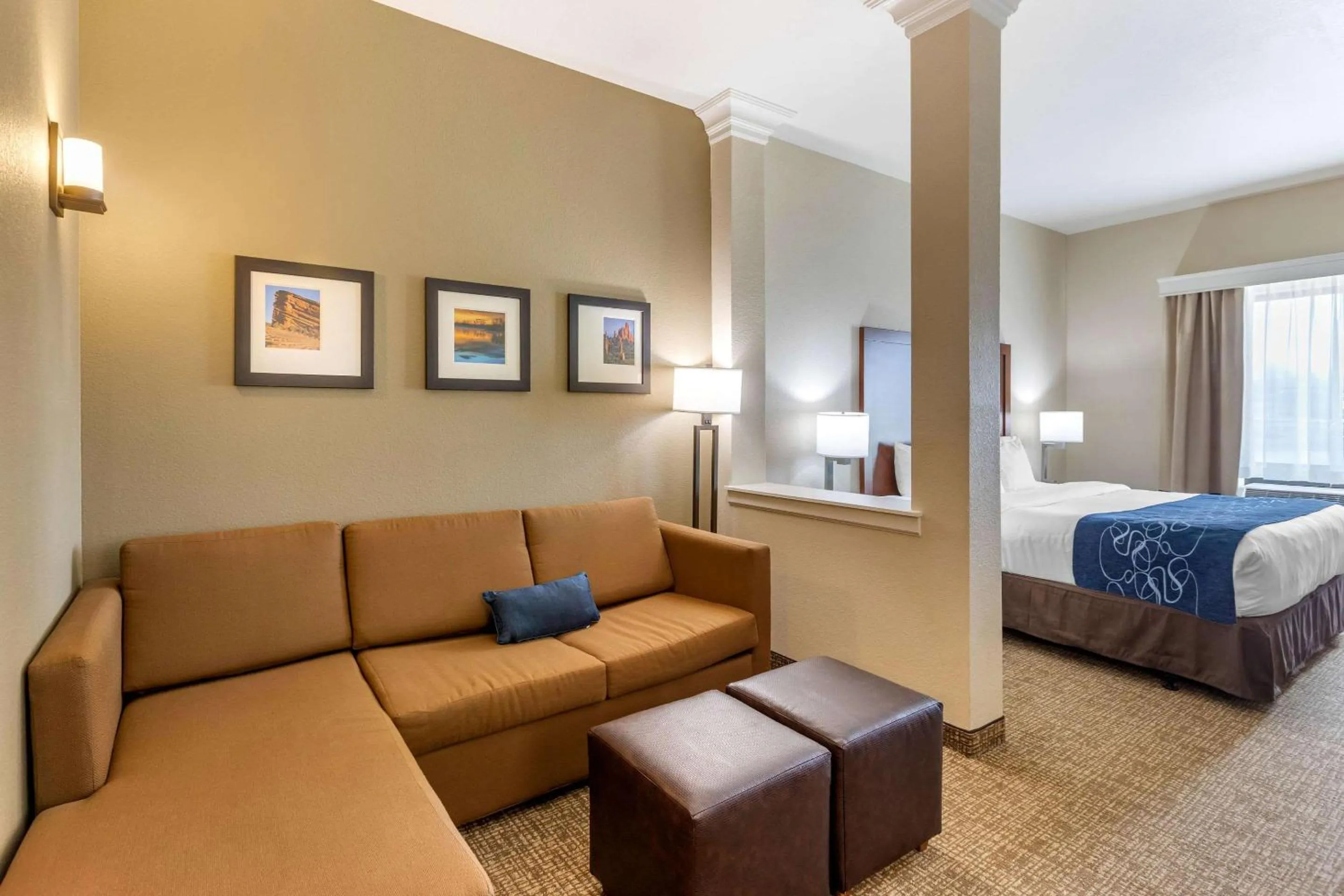 Bedroom, Bed in Comfort Suites Near Denver Downtown