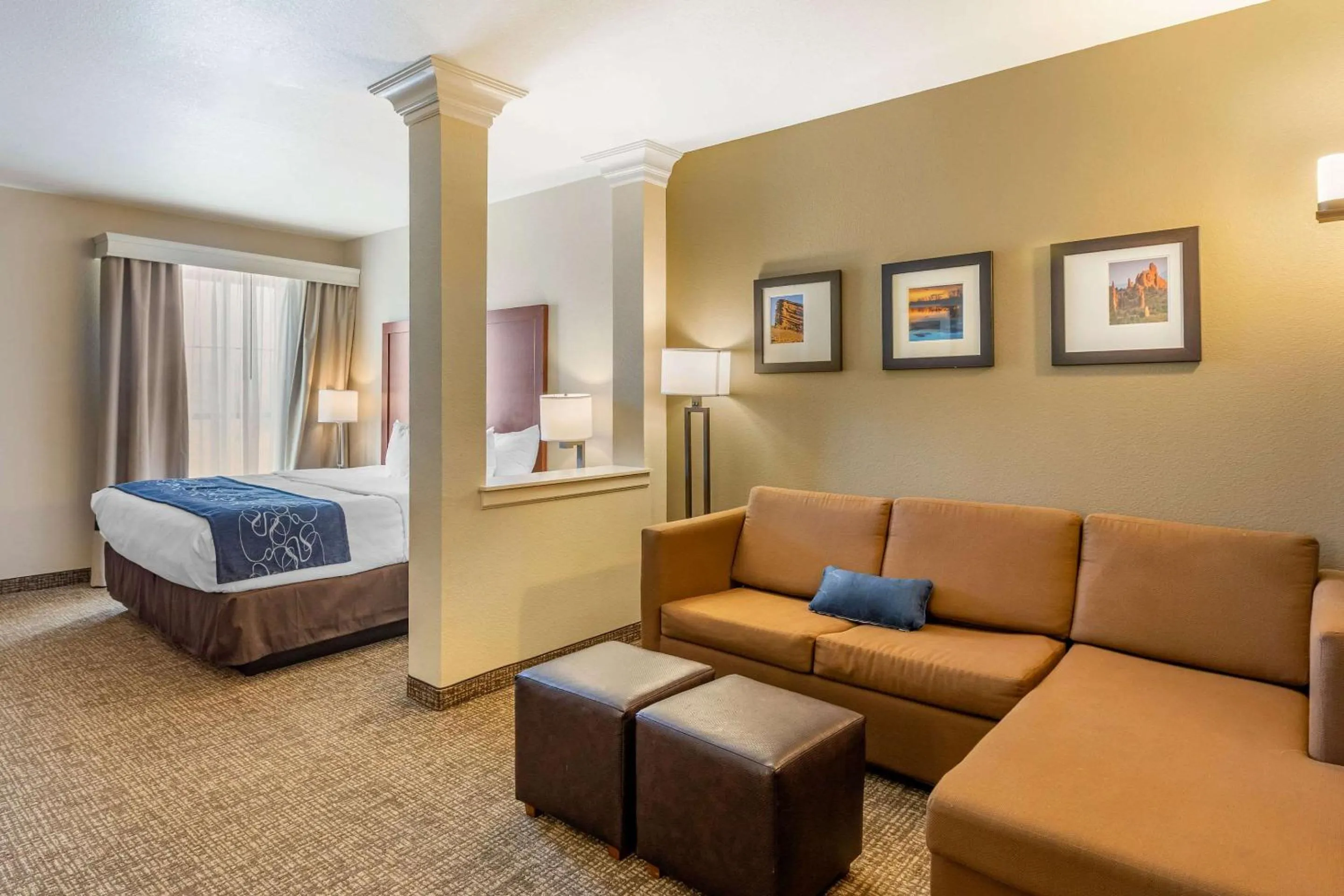 Bedroom, Bed in Comfort Suites Near Denver Downtown