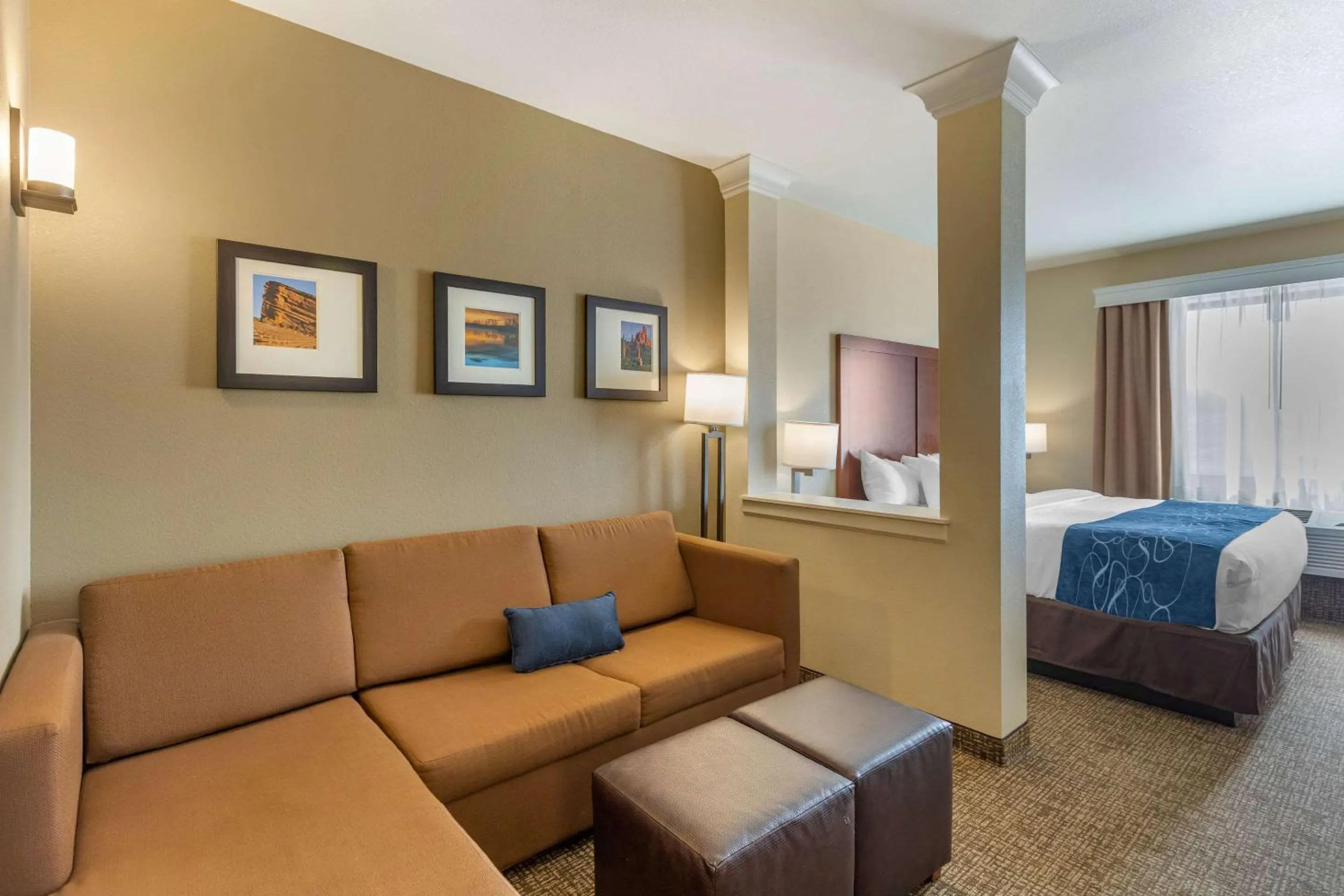 Bedroom, Bed in Comfort Suites Near Denver Downtown