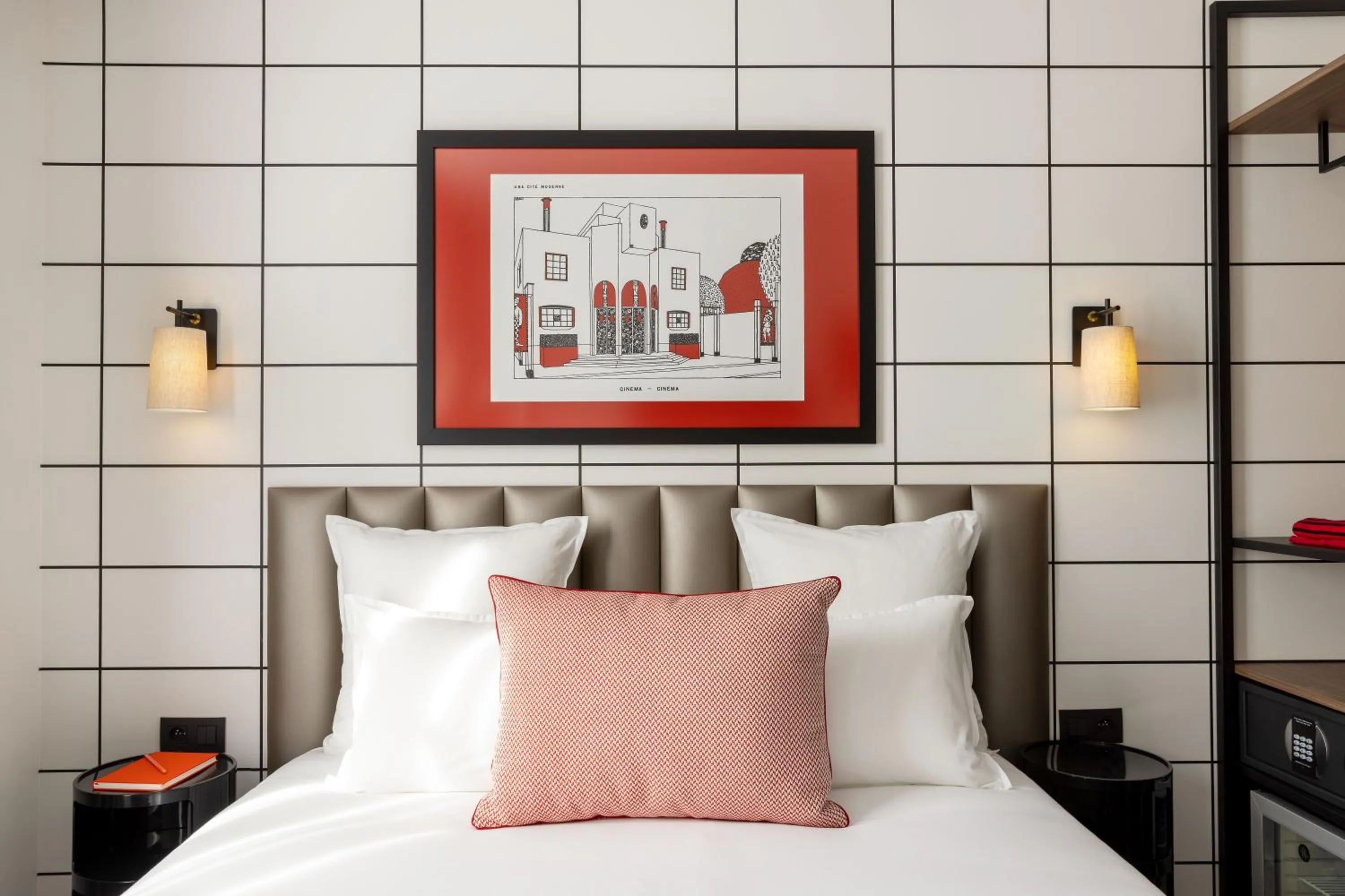 Bedroom, Bed in Hôtel Moderniste