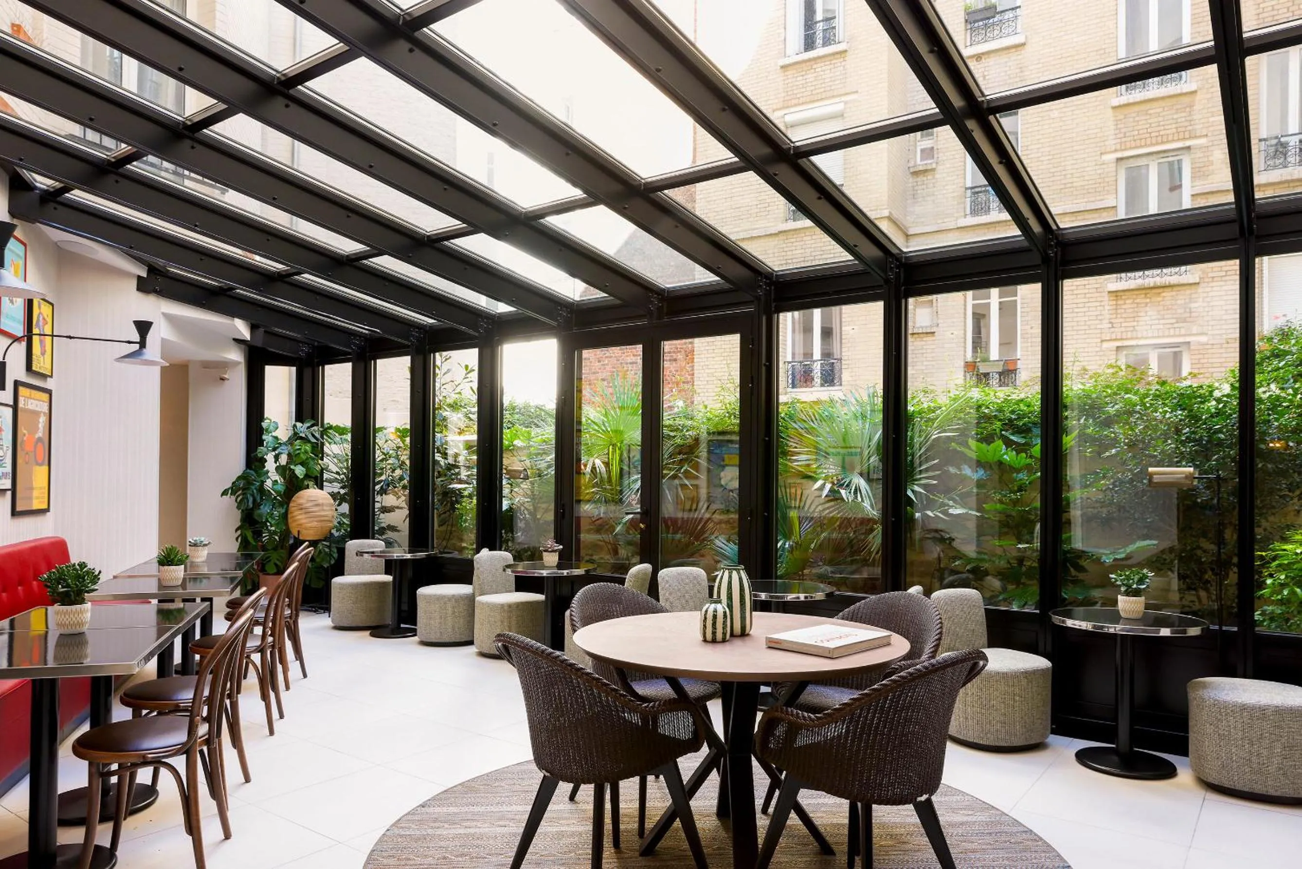Garden in Hôtel Moderniste